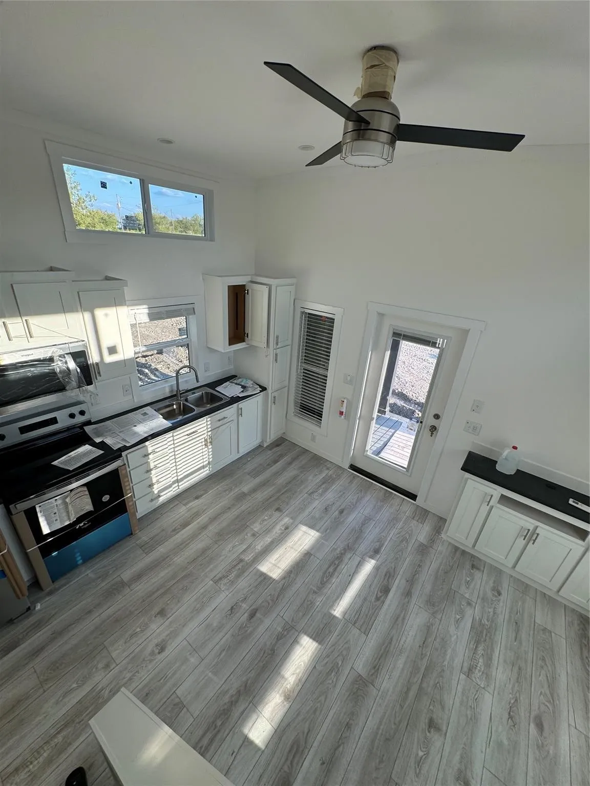 Manufactured Home For Rent in Collin County , 13494 Mimosa Lane, Celina, Texas 75009, 1 Bedroom, 1 Bathroom, Garage spaces, 900 Sqft, built in 2024, mls#21318158, Real Estate Agent in Celina, Homes For Rent in Collin county, Homes For Rent in Celina, Realtor in Celina Texas, Real Estate Brokerage Independent Realty Texas, Luminita Cordes Realtor