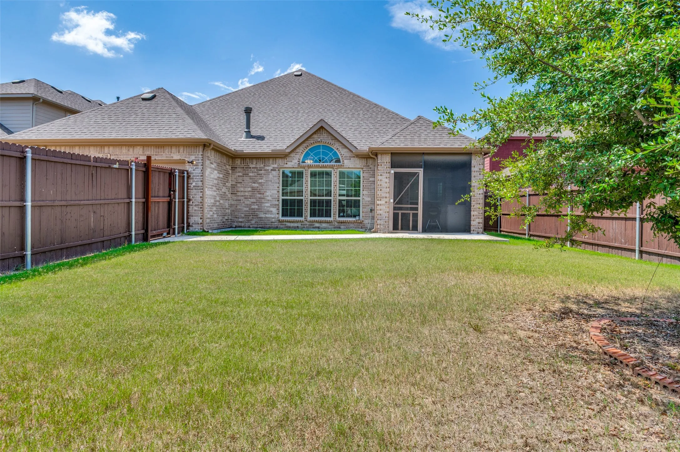 Single Family Residence For Sale in Dallas County , 528 Shasta Street, De Soto, Texas 75115, 4 Bedroom, 3 Bathroom, 2 Garage spaces, 2,530 Sqft, built in 2020, mls#21316338, Real Estate Agent in De Soto, Homes For Sale in Dallas county, Homes For Sale in De Soto, Realtor in De Soto Texas, Real Estate Brokerage Independent Realty Texas, Luminita Cordes Realtor
