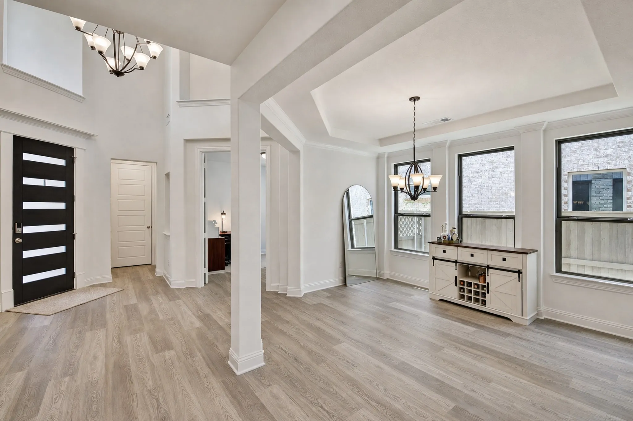 Dining room.