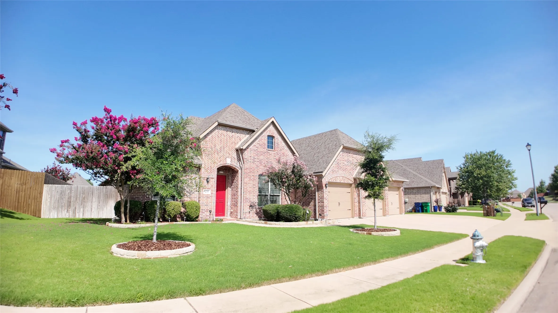 Single Family Residence For Rent in Rockwall County , 639 Stevenson Drive, Fate, Texas 75087, 3 Bedrooms, 3 Bathrooms, 3 Garage spaces, 2,454 Sqft, built in 2012, Price $2,950, mls#21315550, Real Estate Agent in Fate, Homes For Rent in Rockwall county, Homes For Rent in Fate, Realtor in Fate Texas, Real Estate Brokerage Independent Realty Texas, Luminita Cordes Realtor
