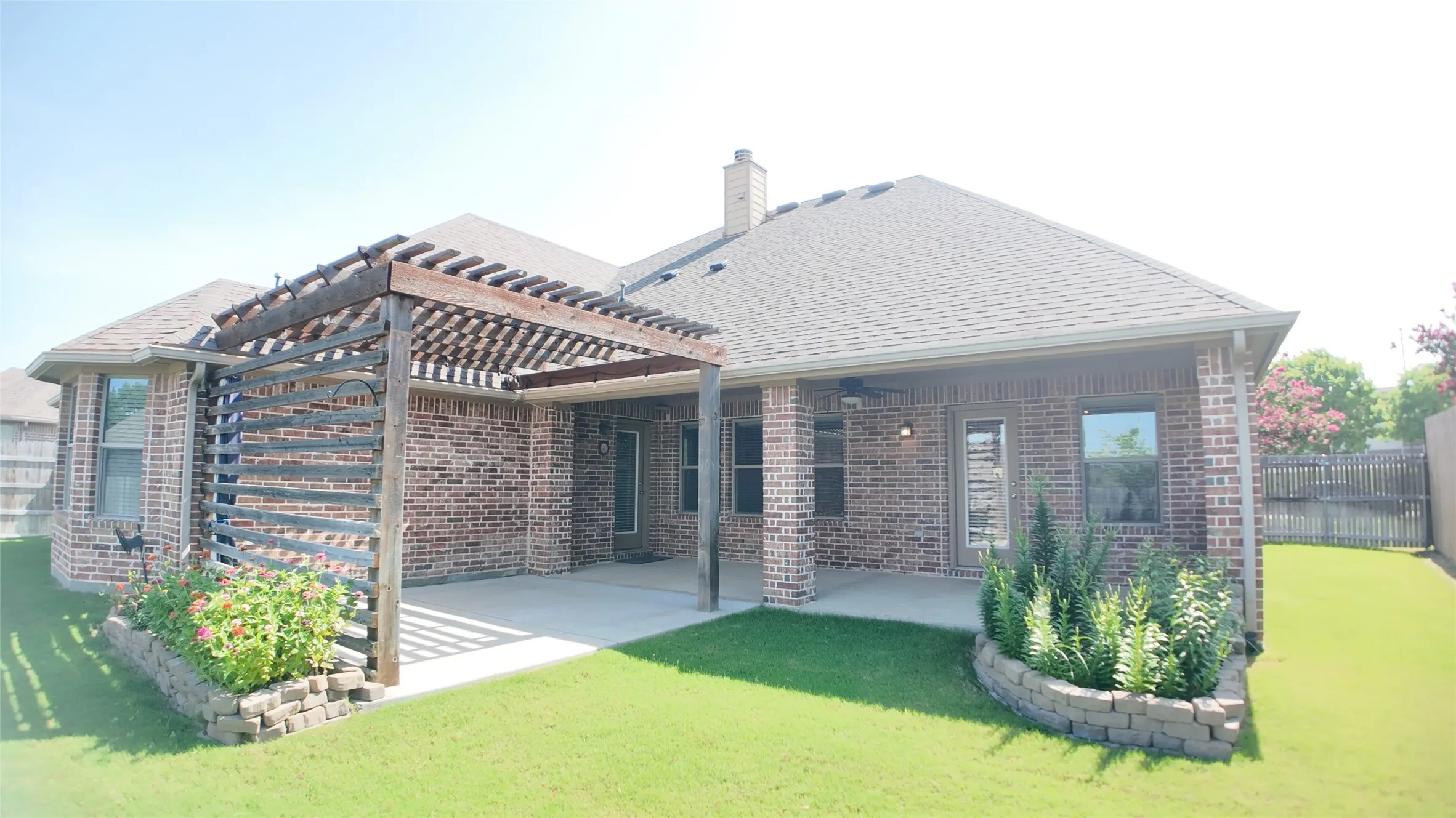 Single Family Residence For Rent in Rockwall County , 639 Stevenson Drive, Fate, Texas 75087, 3 Bedrooms, 3 Bathrooms, 3 Garage spaces, 2,454 Sqft, built in 2012, Price $2,950, mls#21315550, Real Estate Agent in Fate, Homes For Rent in Rockwall county, Homes For Rent in Fate, Realtor in Fate Texas, Real Estate Brokerage Independent Realty Texas, Luminita Cordes Realtor