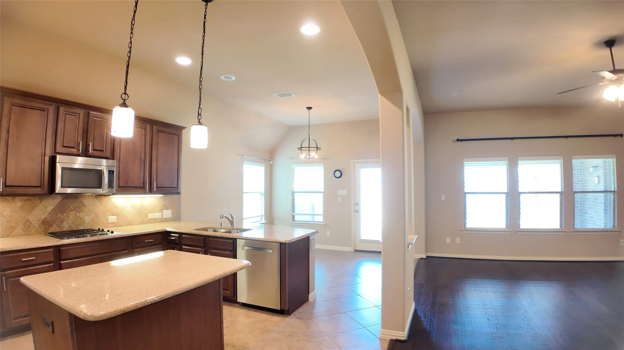 Single Family Residence For Rent in Rockwall County , 639 Stevenson Drive, Fate, Texas 75087, 3 Bedrooms, 3 Bathrooms, 3 Garage spaces, 2,454 Sqft, built in 2012, Price $2,950, mls#21315550, Real Estate Agent in Fate, Homes For Rent in Rockwall county, Homes For Rent in Fate, Realtor in Fate Texas, Real Estate Brokerage Independent Realty Texas, Luminita Cordes Realtor