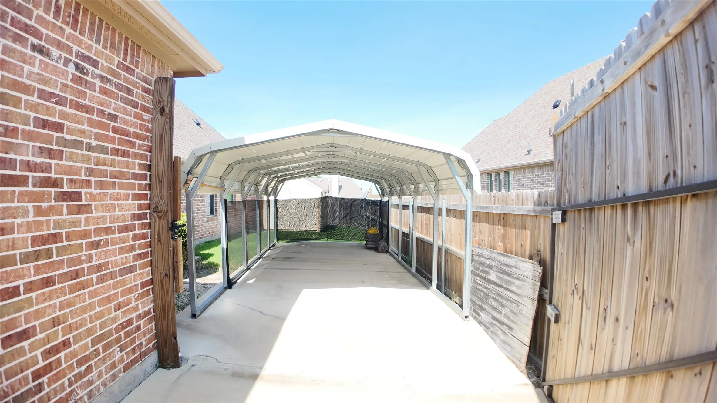 Single Family Residence For Rent in Rockwall County , 639 Stevenson Drive, Fate, Texas 75087, 3 Bedrooms, 3 Bathrooms, 3 Garage spaces, 2,454 Sqft, built in 2012, Price $2,950, mls#21315550, Real Estate Agent in Fate, Homes For Rent in Rockwall county, Homes For Rent in Fate, Realtor in Fate Texas, Real Estate Brokerage Independent Realty Texas, Luminita Cordes Realtor