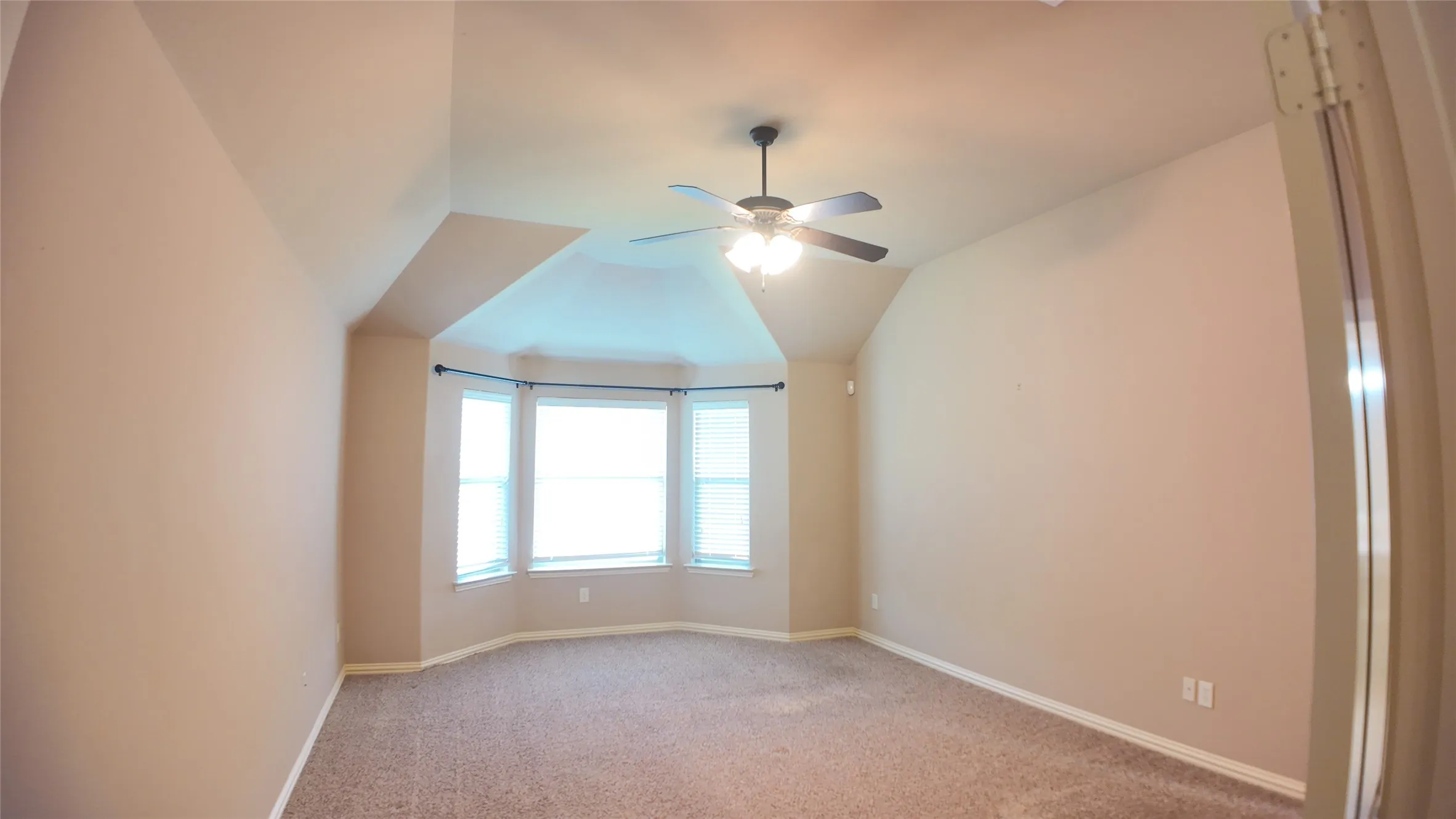 Single Family Residence For Rent in Rockwall County , 639 Stevenson Drive, Fate, Texas 75087, 3 Bedrooms, 3 Bathrooms, 3 Garage spaces, 2,454 Sqft, built in 2012, Price $2,950, mls#21315550, Real Estate Agent in Fate, Homes For Rent in Rockwall county, Homes For Rent in Fate, Realtor in Fate Texas, Real Estate Brokerage Independent Realty Texas, Luminita Cordes Realtor