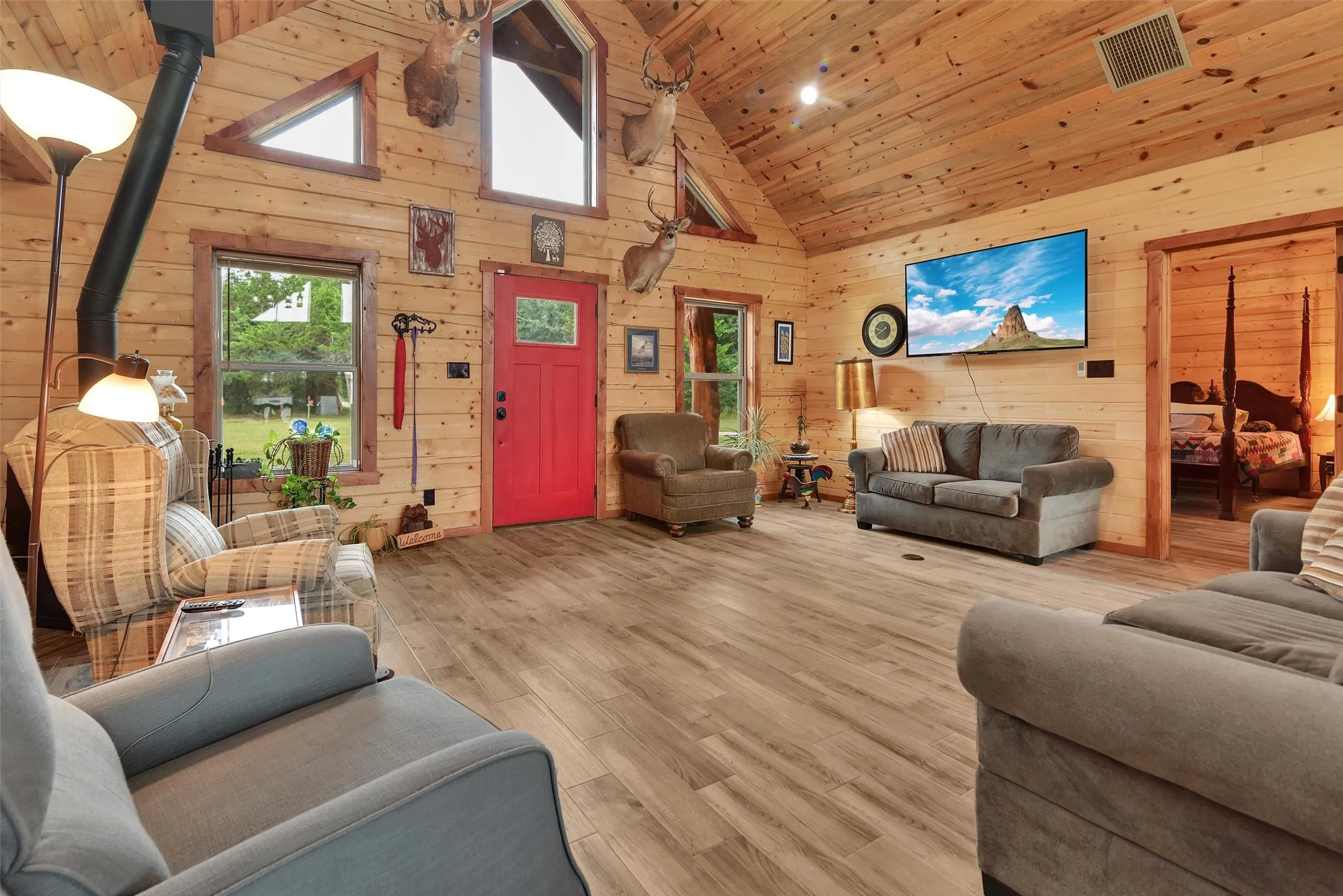 Single Family Residence For Sale in Grayson County , 905 E Fm 120, Denison, Texas 75021, 3 Bedroom, 2 Bathroom, Garage spaces, 1,600 Sqft, built in 2019, mls#21313897, Real Estate Agent in Denison, Homes For Sale in Grayson county, Homes For Sale in Denison, Realtor in Denison Texas, Real Estate Brokerage Independent Realty Texas, Luminita Cordes Realtor