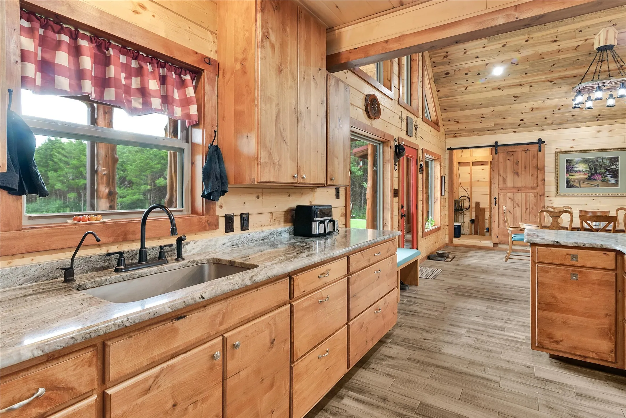 Single Family Residence For Sale in Grayson County , 905 E Fm 120, Denison, Texas 75021, 3 Bedroom, 2 Bathroom, Garage spaces, 1,600 Sqft, built in 2019, mls#21313897, Real Estate Agent in Denison, Homes For Sale in Grayson county, Homes For Sale in Denison, Realtor in Denison Texas, Real Estate Brokerage Independent Realty Texas, Luminita Cordes Realtor