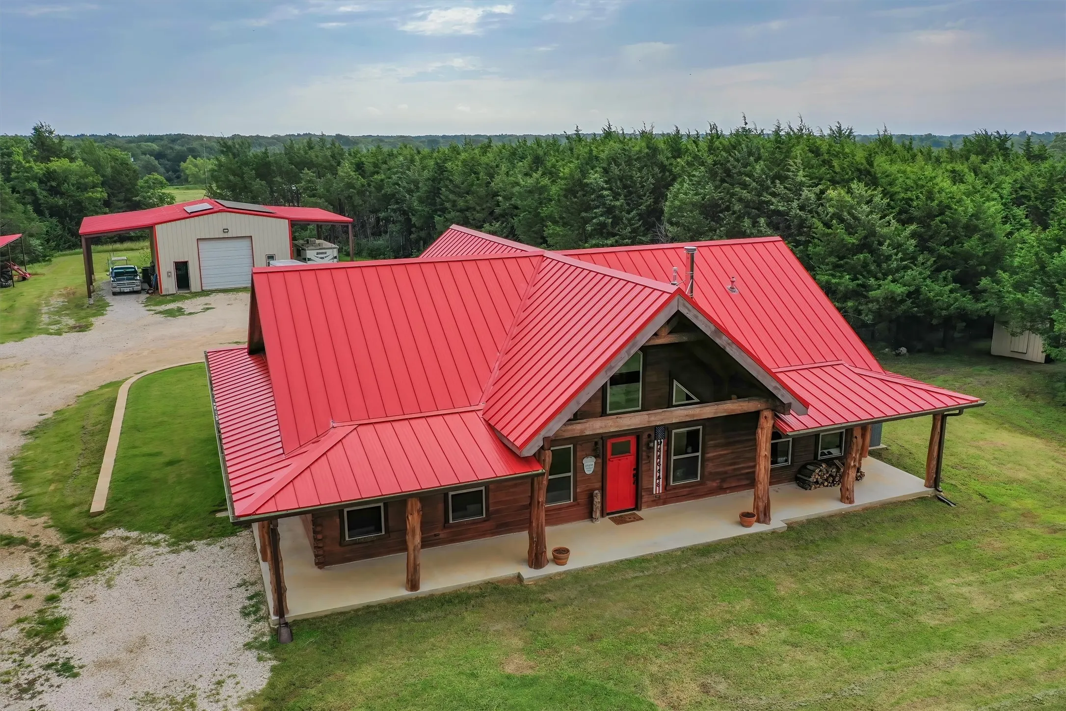 Single Family Residence For Sale in Grayson County , 905 E Fm 120, Denison, Texas 75021, 3 Bedroom, 2 Bathroom, Garage spaces, 1,600 Sqft, built in 2019, mls#21313897, Real Estate Agent in Denison, Homes For Sale in Grayson county, Homes For Sale in Denison, Realtor in Denison Texas, Real Estate Brokerage Independent Realty Texas, Luminita Cordes Realtor