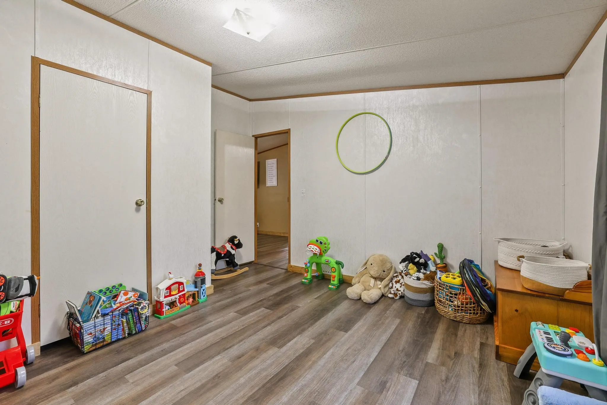 Manufactured Home For Sale in Fannin County , 201 S Main Street, Dodd City, Texas 75438, 4 Bedroom, 2 Bathroom, 1 Garage spaces, 2,128 Sqft, built in 1999, Price $214,900, mls#21316209, Real Estate Agent in Dodd City, Homes For Sale in Fannin county, Homes For Sale in Dodd City, Realtor in Dodd City Texas, Real Estate Brokerage Independent Realty Texas, Luminita Cordes Realtor