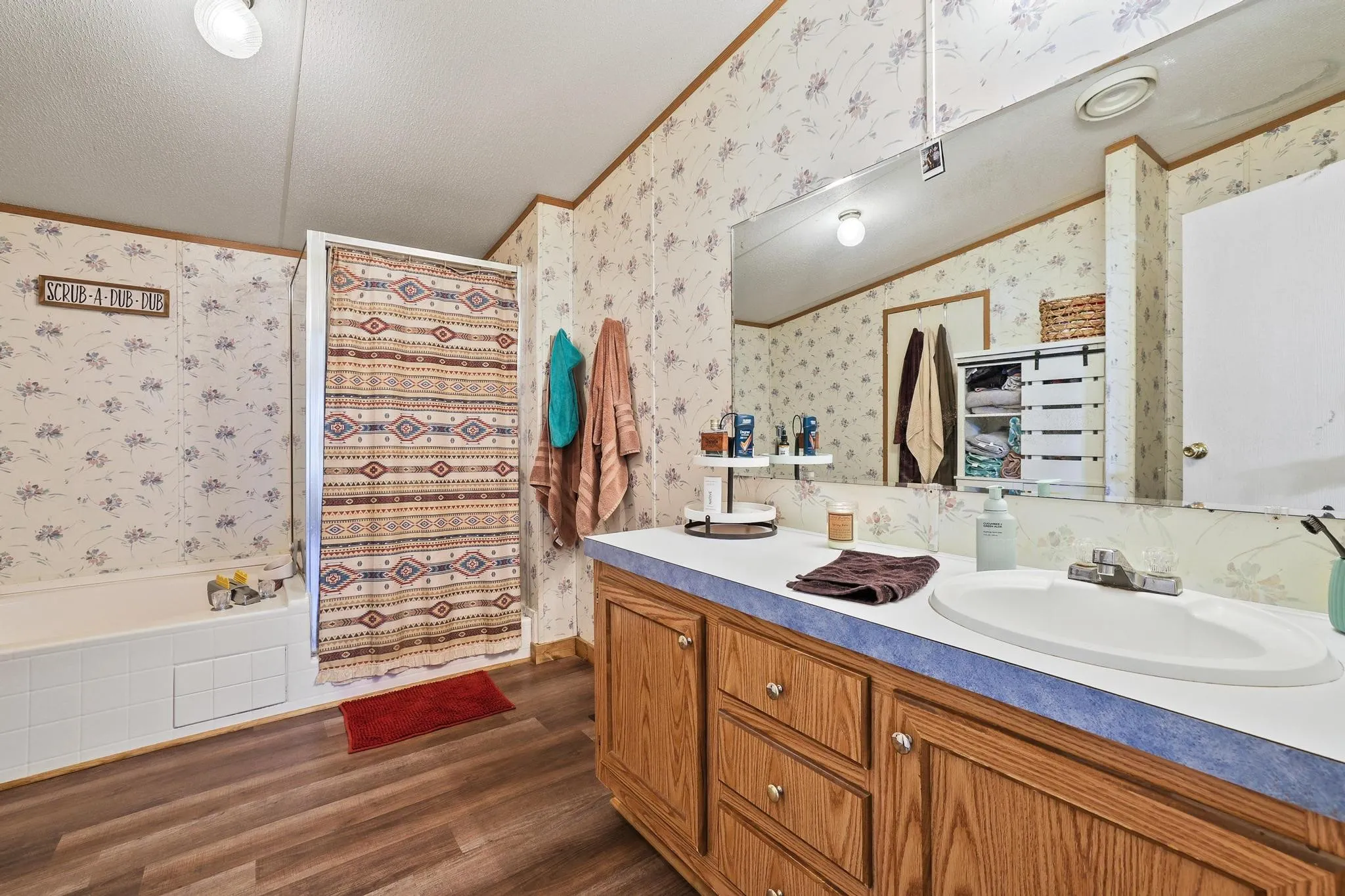 Manufactured Home For Sale in Fannin County , 201 S Main Street, Dodd City, Texas 75438, 4 Bedroom, 2 Bathroom, 1 Garage spaces, 2,128 Sqft, built in 1999, Price $214,900, mls#21316209, Real Estate Agent in Dodd City, Homes For Sale in Fannin county, Homes For Sale in Dodd City, Realtor in Dodd City Texas, Real Estate Brokerage Independent Realty Texas, Luminita Cordes Realtor