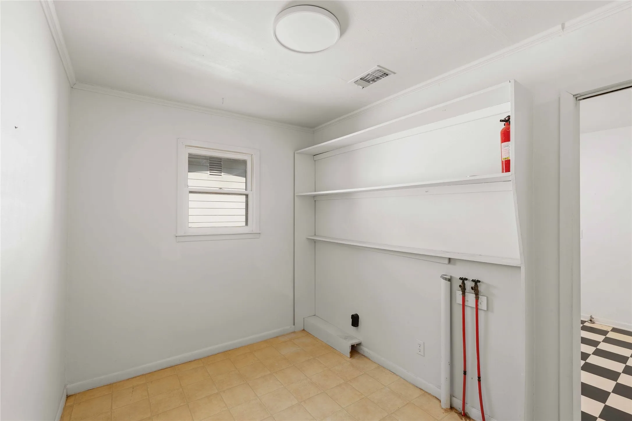 Single Family Residence For Sale in Coleman County , 615 E 10th Street, Coleman, Texas 76834, 2 Bedroom, 1 Bathroom, Garage spaces, 1,032 Sqft, built in 0, mls#21318220, Real Estate Agent in Coleman, Homes For Sale in Coleman county, Homes For Sale in Coleman, Realtor in Coleman Texas, Real Estate Brokerage Independent Realty Texas, Luminita Cordes Realtor