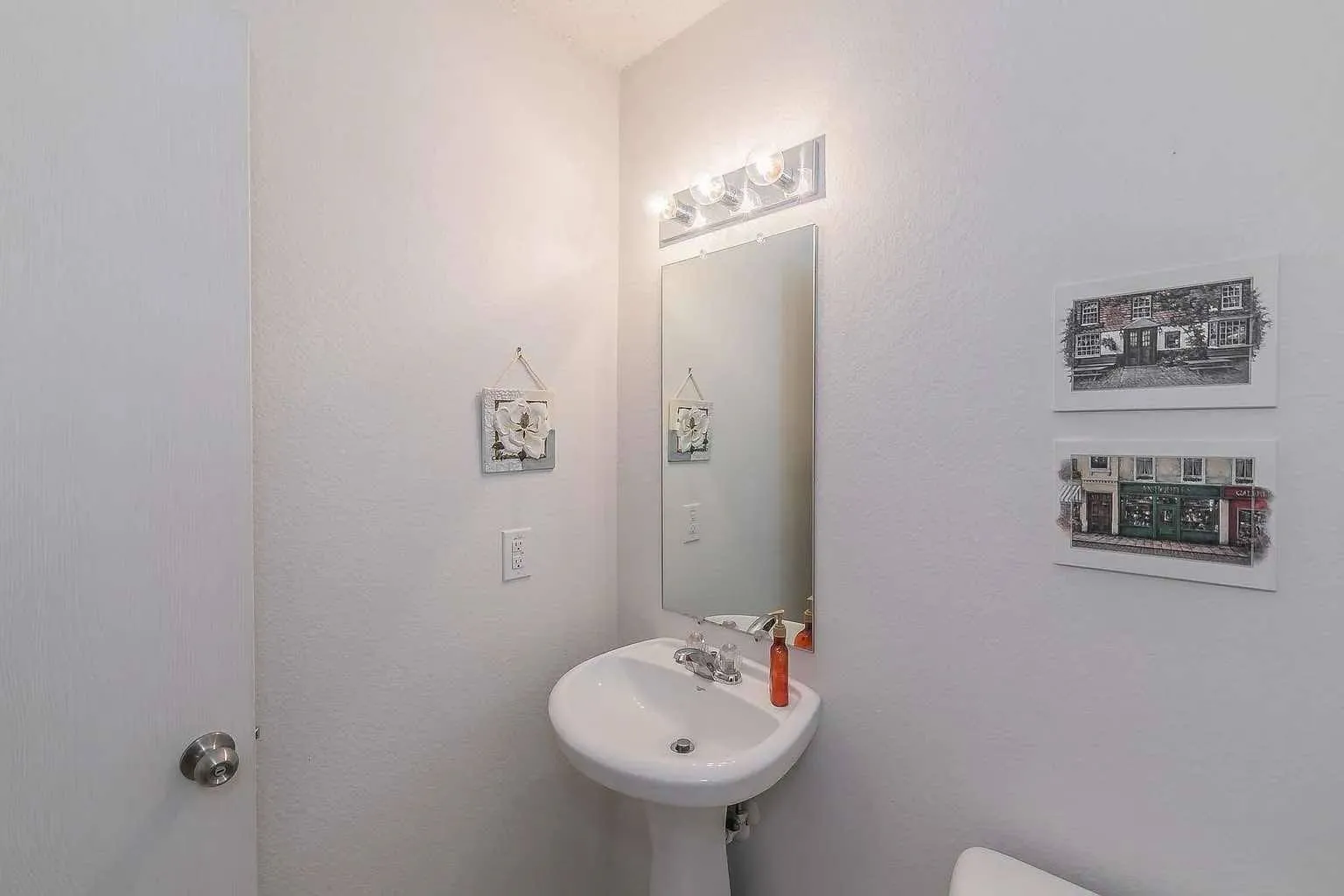 Single Family Residence For Rent in Tarrant County , 4028 Irish Setter Drive, Fort Worth, Texas 76123, 4 Bedroom, 3 Bathroom, 2 Garage spaces, 2,018 Sqft, built in 2005, mls#21318240, Real Estate Agent in Fort Worth, Homes For Rent in Tarrant county, Homes For Rent in Fort Worth, Realtor in Fort Worth Texas, Real Estate Brokerage Independent Realty Texas, Luminita Cordes Realtor