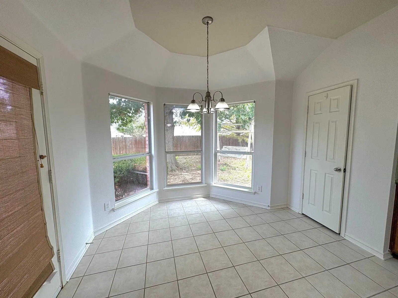 Single Family Residence For Rent in Collin County , 12300 Latigo Drive, Frisco, Texas 75035, 3 Bedroom, 2 Bathroom, 2 Garage spaces, 1,814 Sqft, built in 2004, mls#21318190, Real Estate Agent in Frisco, Homes For Rent in Collin county, Homes For Rent in Frisco, Realtor in Frisco Texas, Real Estate Brokerage Independent Realty Texas, Luminita Cordes Realtor