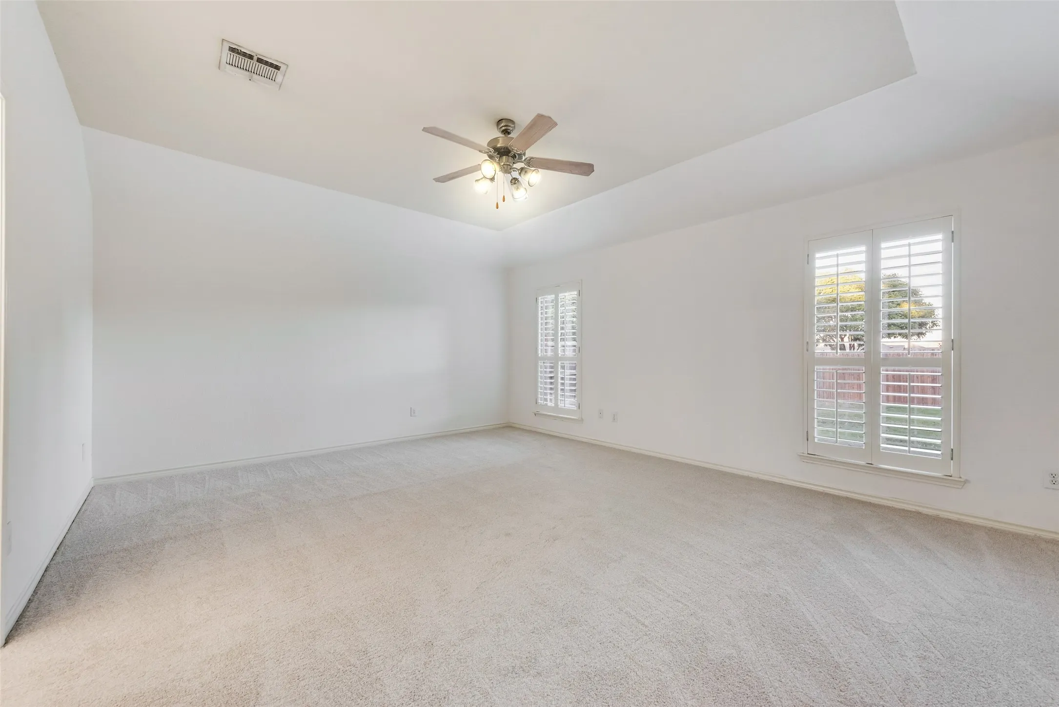 Single Family Residence For Rent in Collin County , 12300 Latigo Drive, Frisco, Texas 75035, 3 Bedroom, 2 Bathroom, 2 Garage spaces, 1,814 Sqft, built in 2004, mls#21318190, Real Estate Agent in Frisco, Homes For Rent in Collin county, Homes For Rent in Frisco, Realtor in Frisco Texas, Real Estate Brokerage Independent Realty Texas, Luminita Cordes Realtor