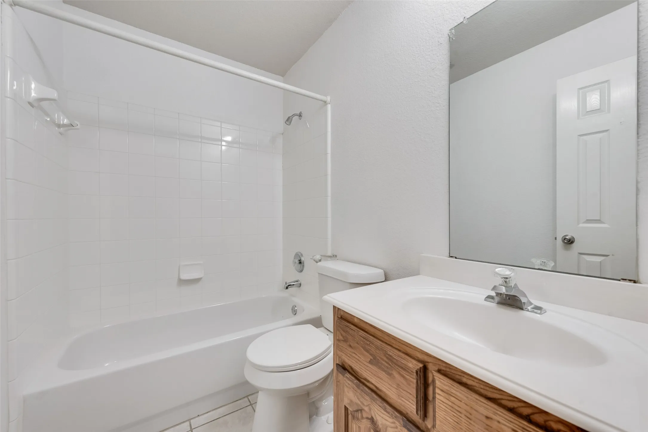 Single Family Residence For Rent in Collin County , 12300 Latigo Drive, Frisco, Texas 75035, 3 Bedroom, 2 Bathroom, 2 Garage spaces, 1,814 Sqft, built in 2004, mls#21318190, Real Estate Agent in Frisco, Homes For Rent in Collin county, Homes For Rent in Frisco, Realtor in Frisco Texas, Real Estate Brokerage Independent Realty Texas, Luminita Cordes Realtor