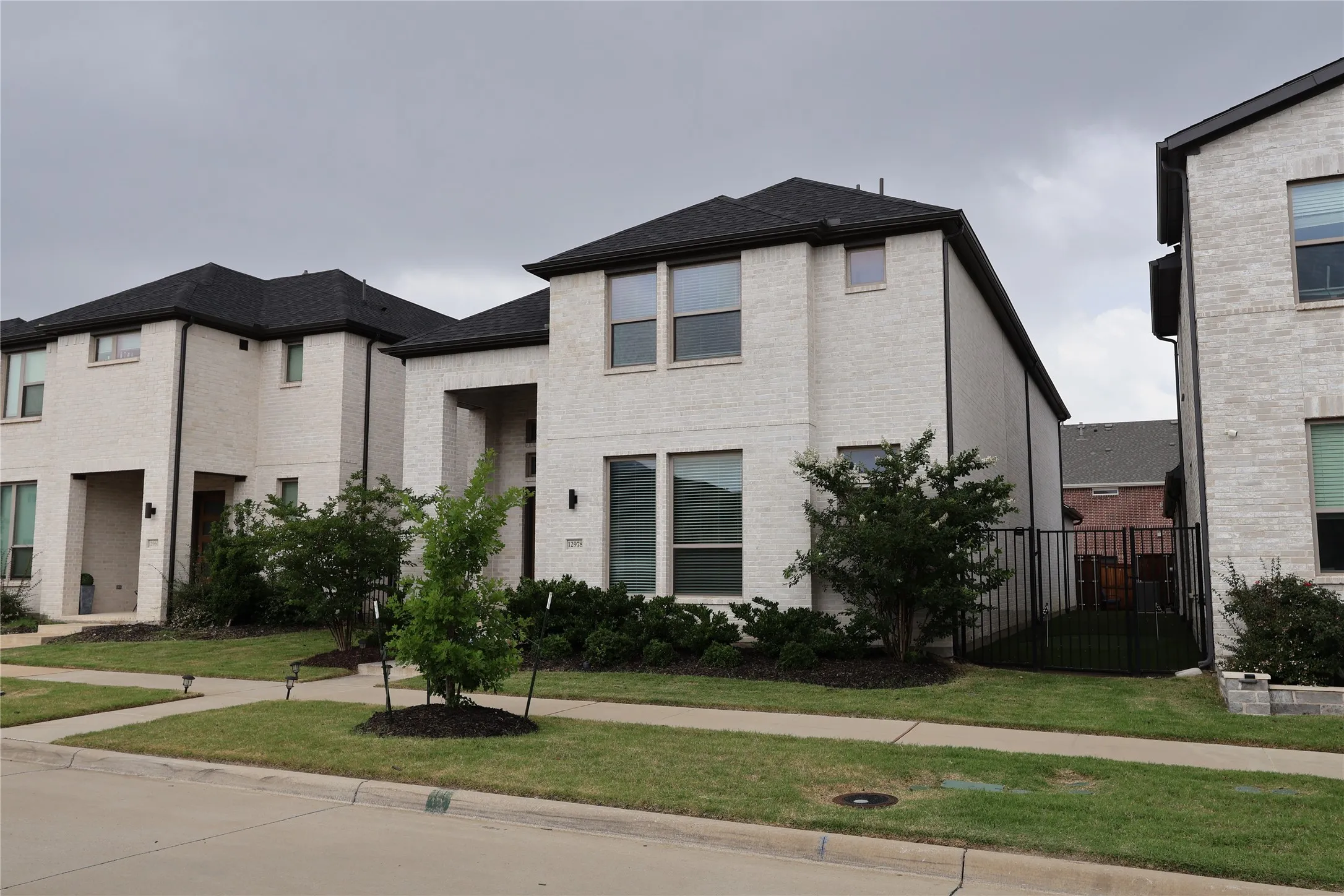 Single Family Residence For Rent in Collin County , 12978 Caprock Drive, Frisco, Texas 75035, 3 Bedroom, 4 Bathroom, 2 Garage spaces, 2,802 Sqft, built in 2022, mls#21318245, Real Estate Agent in Frisco, Homes For Rent in Collin county, Homes For Rent in Frisco, Realtor in Frisco Texas, Real Estate Brokerage Independent Realty Texas, Luminita Cordes Realtor