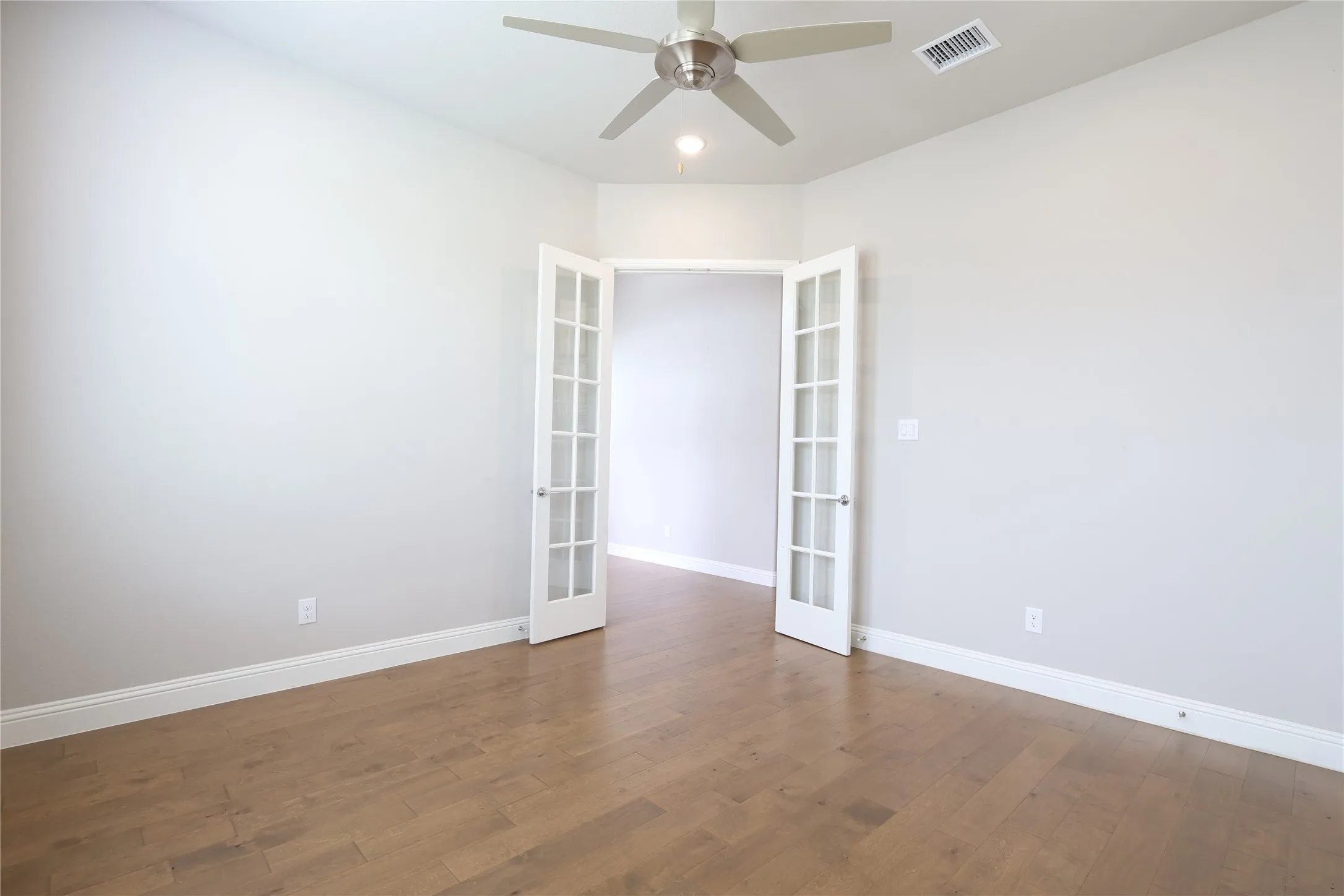 Single Family Residence For Rent in Collin County , 12978 Caprock Drive, Frisco, Texas 75035, 3 Bedroom, 4 Bathroom, 2 Garage spaces, 2,802 Sqft, built in 2022, mls#21318245, Real Estate Agent in Frisco, Homes For Rent in Collin county, Homes For Rent in Frisco, Realtor in Frisco Texas, Real Estate Brokerage Independent Realty Texas, Luminita Cordes Realtor