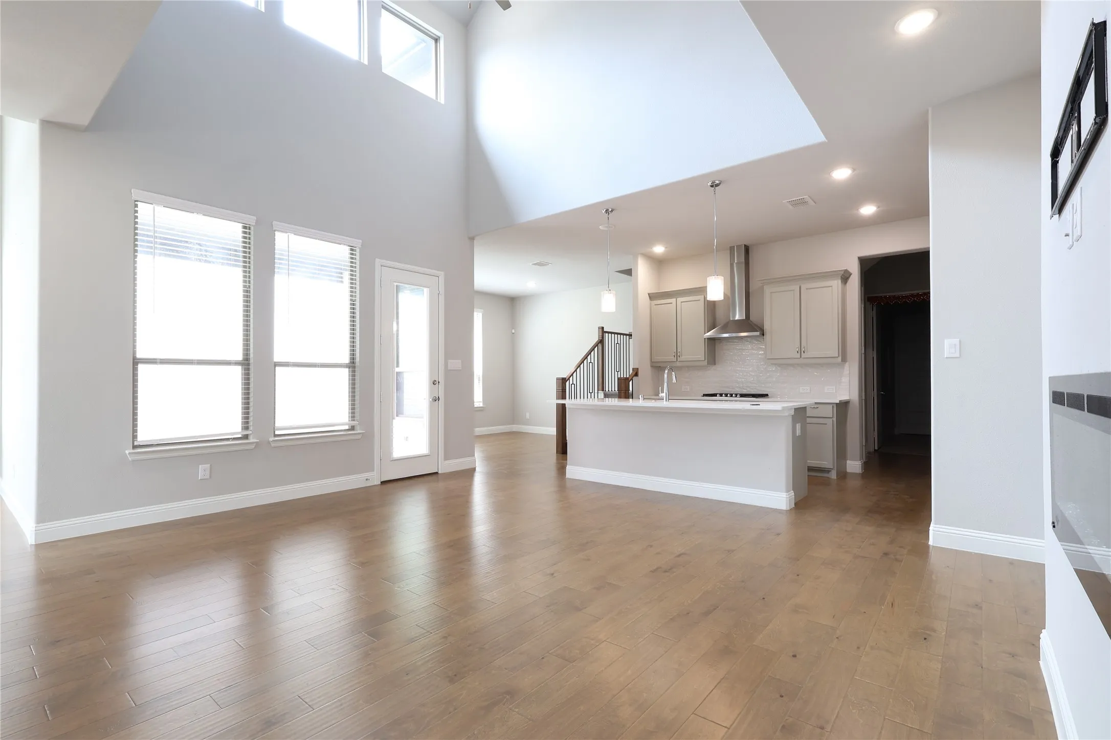 Single Family Residence For Rent in Collin County , 12978 Caprock Drive, Frisco, Texas 75035, 3 Bedroom, 4 Bathroom, 2 Garage spaces, 2,802 Sqft, built in 2022, mls#21318245, Real Estate Agent in Frisco, Homes For Rent in Collin county, Homes For Rent in Frisco, Realtor in Frisco Texas, Real Estate Brokerage Independent Realty Texas, Luminita Cordes Realtor