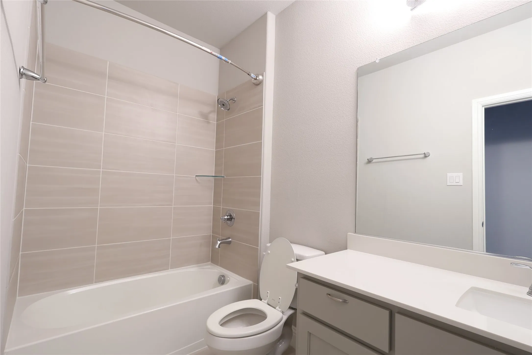 Single Family Residence For Rent in Collin County , 12978 Caprock Drive, Frisco, Texas 75035, 3 Bedroom, 4 Bathroom, 2 Garage spaces, 2,802 Sqft, built in 2022, mls#21318245, Real Estate Agent in Frisco, Homes For Rent in Collin county, Homes For Rent in Frisco, Realtor in Frisco Texas, Real Estate Brokerage Independent Realty Texas, Luminita Cordes Realtor