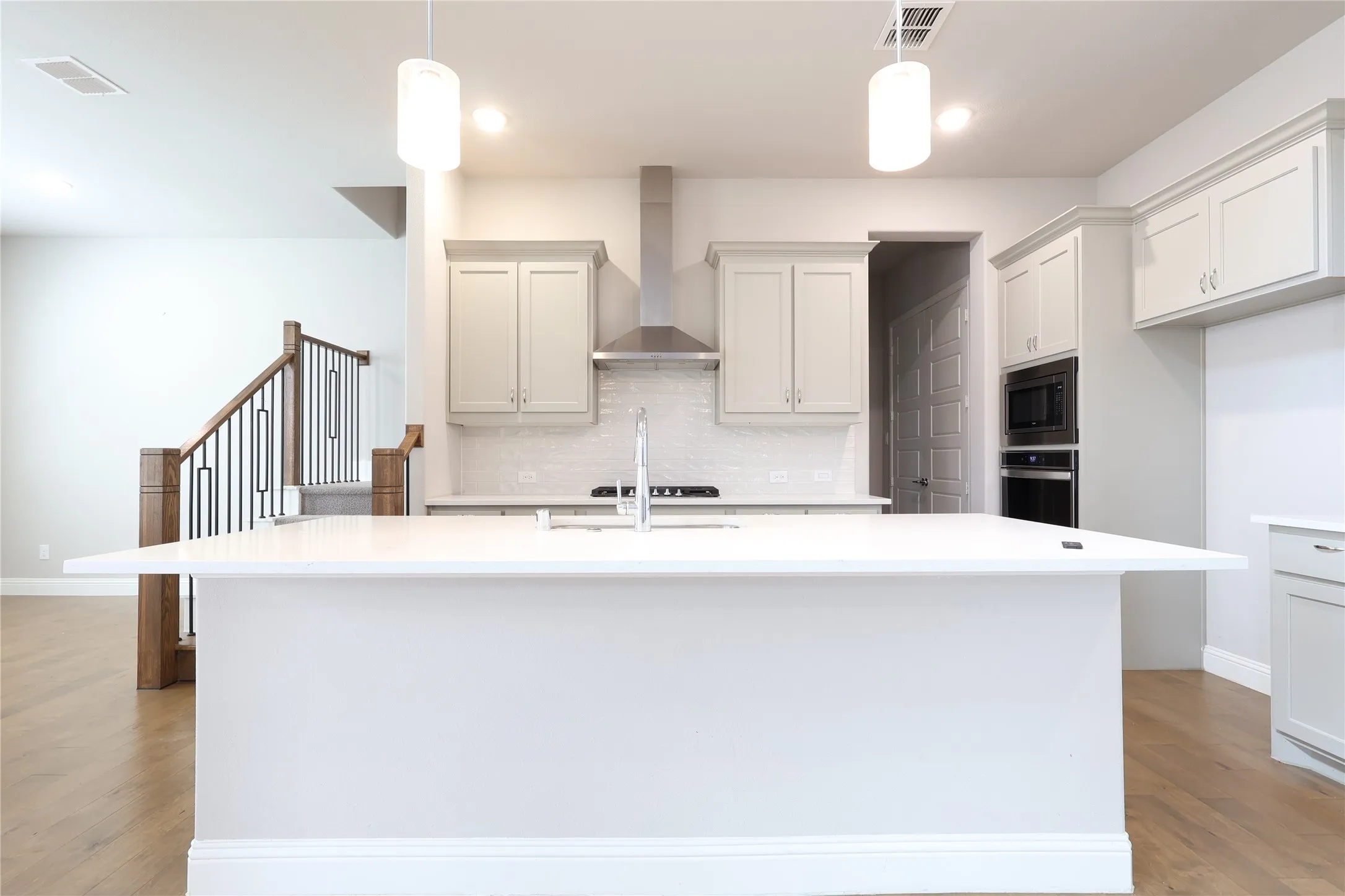 Single Family Residence For Rent in Collin County , 12978 Caprock Drive, Frisco, Texas 75035, 3 Bedroom, 4 Bathroom, 2 Garage spaces, 2,802 Sqft, built in 2022, mls#21318245, Real Estate Agent in Frisco, Homes For Rent in Collin county, Homes For Rent in Frisco, Realtor in Frisco Texas, Real Estate Brokerage Independent Realty Texas, Luminita Cordes Realtor