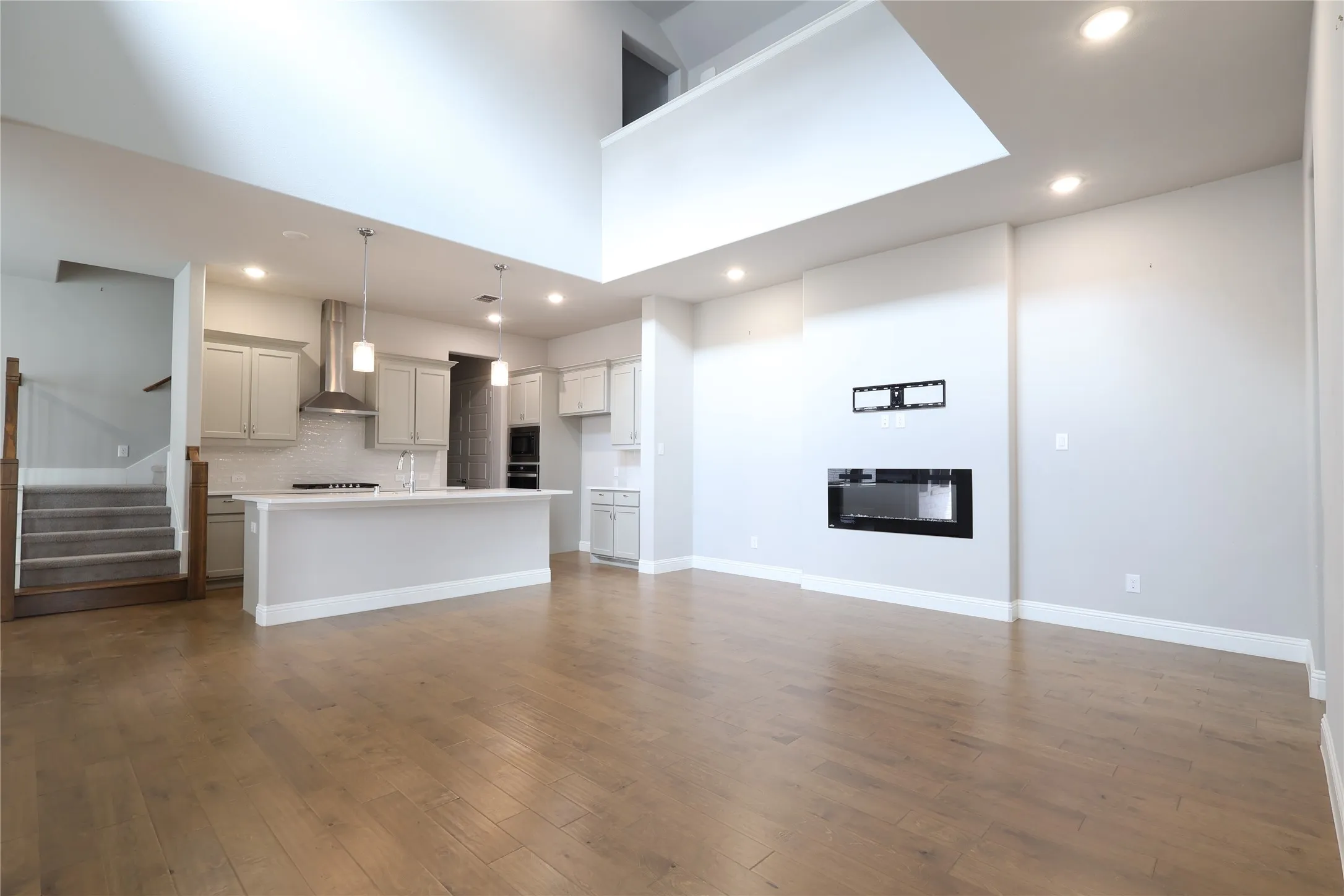 Single Family Residence For Rent in Collin County , 12978 Caprock Drive, Frisco, Texas 75035, 3 Bedroom, 4 Bathroom, 2 Garage spaces, 2,802 Sqft, built in 2022, mls#21318245, Real Estate Agent in Frisco, Homes For Rent in Collin county, Homes For Rent in Frisco, Realtor in Frisco Texas, Real Estate Brokerage Independent Realty Texas, Luminita Cordes Realtor