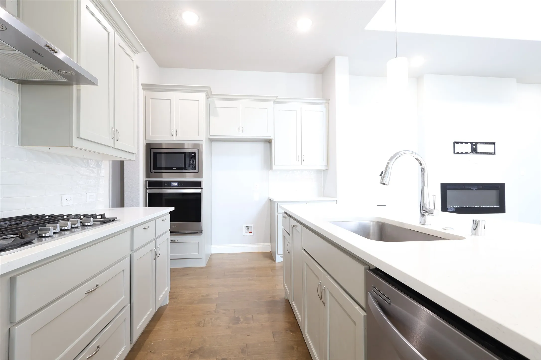 Single Family Residence For Rent in Collin County , 12978 Caprock Drive, Frisco, Texas 75035, 3 Bedroom, 4 Bathroom, 2 Garage spaces, 2,802 Sqft, built in 2022, mls#21318245, Real Estate Agent in Frisco, Homes For Rent in Collin county, Homes For Rent in Frisco, Realtor in Frisco Texas, Real Estate Brokerage Independent Realty Texas, Luminita Cordes Realtor