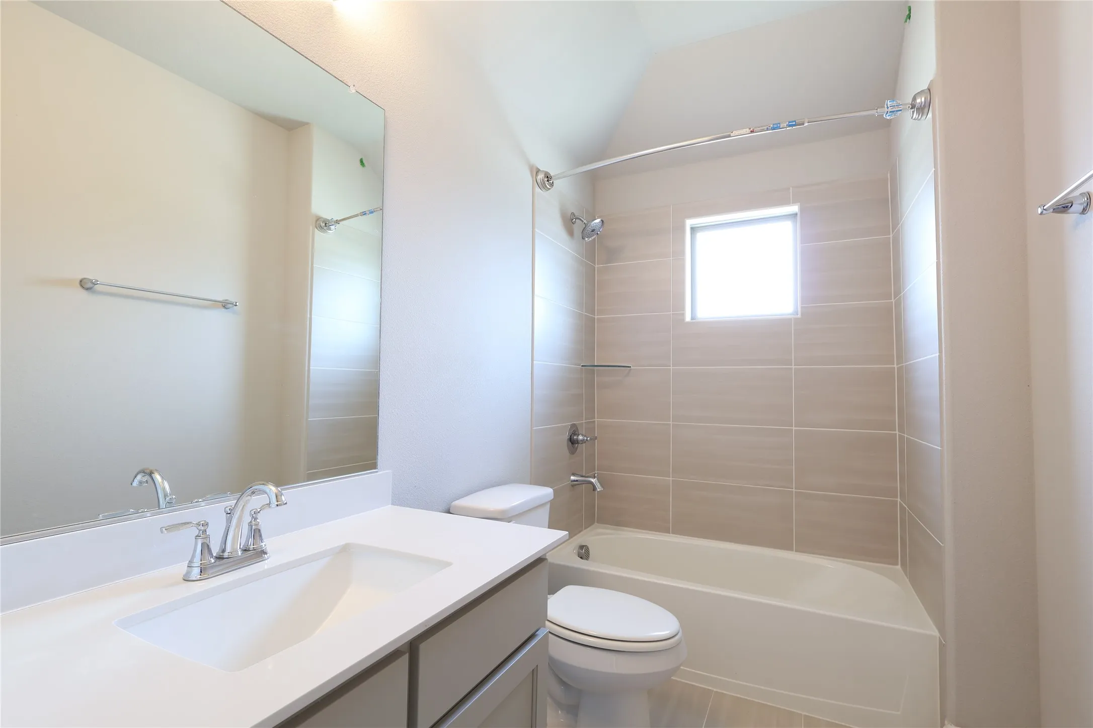 Single Family Residence For Rent in Collin County , 12978 Caprock Drive, Frisco, Texas 75035, 3 Bedroom, 4 Bathroom, 2 Garage spaces, 2,802 Sqft, built in 2022, mls#21318245, Real Estate Agent in Frisco, Homes For Rent in Collin county, Homes For Rent in Frisco, Realtor in Frisco Texas, Real Estate Brokerage Independent Realty Texas, Luminita Cordes Realtor