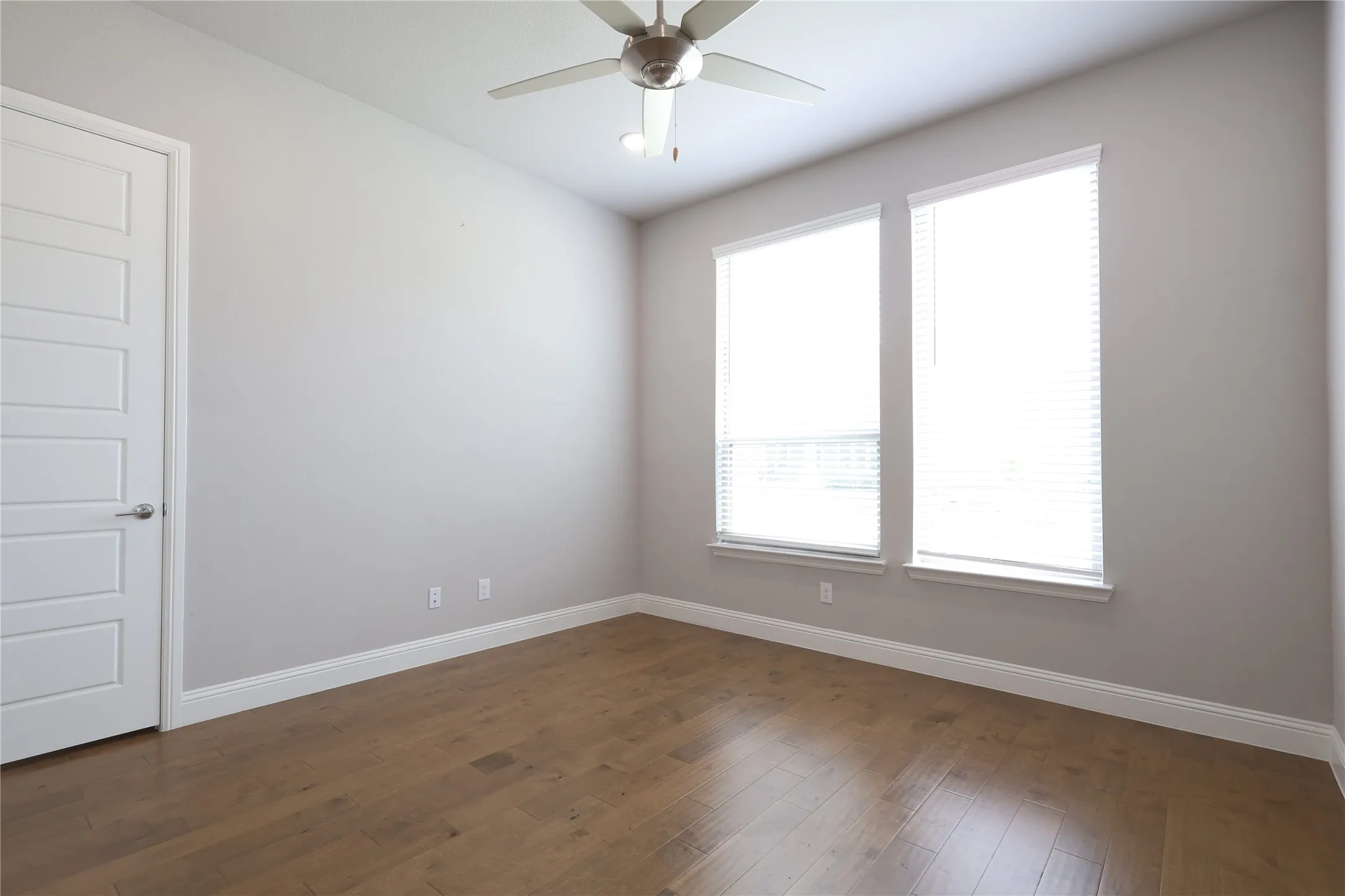 Single Family Residence For Rent in Collin County , 12978 Caprock Drive, Frisco, Texas 75035, 3 Bedroom, 4 Bathroom, 2 Garage spaces, 2,802 Sqft, built in 2022, mls#21318245, Real Estate Agent in Frisco, Homes For Rent in Collin county, Homes For Rent in Frisco, Realtor in Frisco Texas, Real Estate Brokerage Independent Realty Texas, Luminita Cordes Realtor