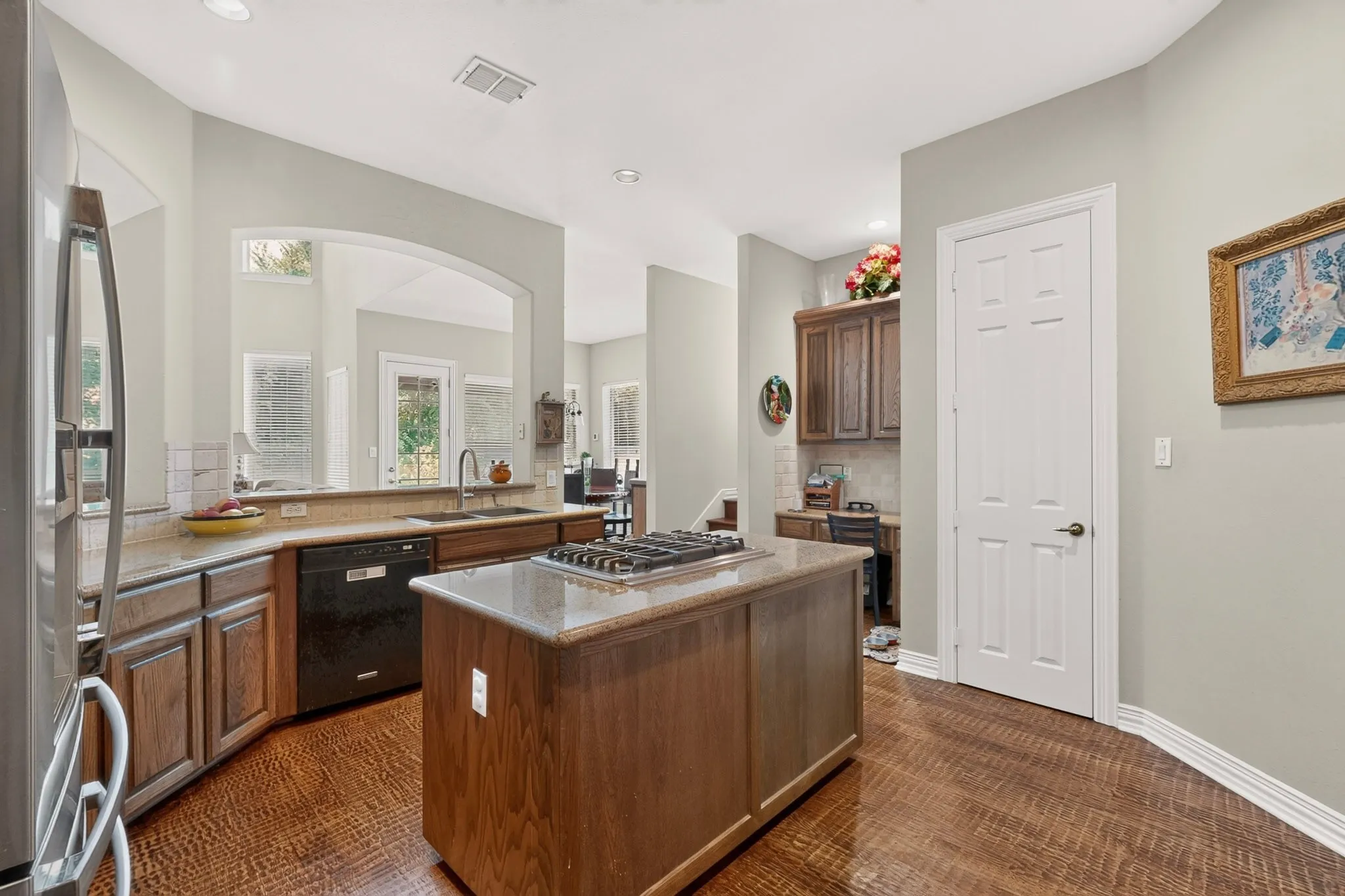Single Family Residence For Sale in Denton County , 3609 Wise Lane, Flower Mound, Texas 75022, 5 Bedroom, 5 Bathroom, 2 Garage spaces, 4,319 Sqft, built in 2000, Price $999,500, mls#21317786, Real Estate Agent in Flower Mound, Homes For Sale in Denton county, Homes For Sale in Flower Mound, Realtor in Flower Mound Texas, Real Estate Brokerage Independent Realty Texas, Luminita Cordes Realtor