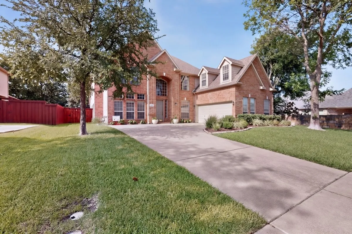 Single Family Residence For Sale in Denton County , 3609 Wise Lane, Flower Mound, Texas 75022, 5 Bedroom, 5 Bathroom, 2 Garage spaces, 4,319 Sqft, built in 2000, Price $999,500, mls#21317786, Real Estate Agent in Flower Mound, Homes For Sale in Denton county, Homes For Sale in Flower Mound, Realtor in Flower Mound Texas, Real Estate Brokerage Independent Realty Texas, Luminita Cordes Realtor