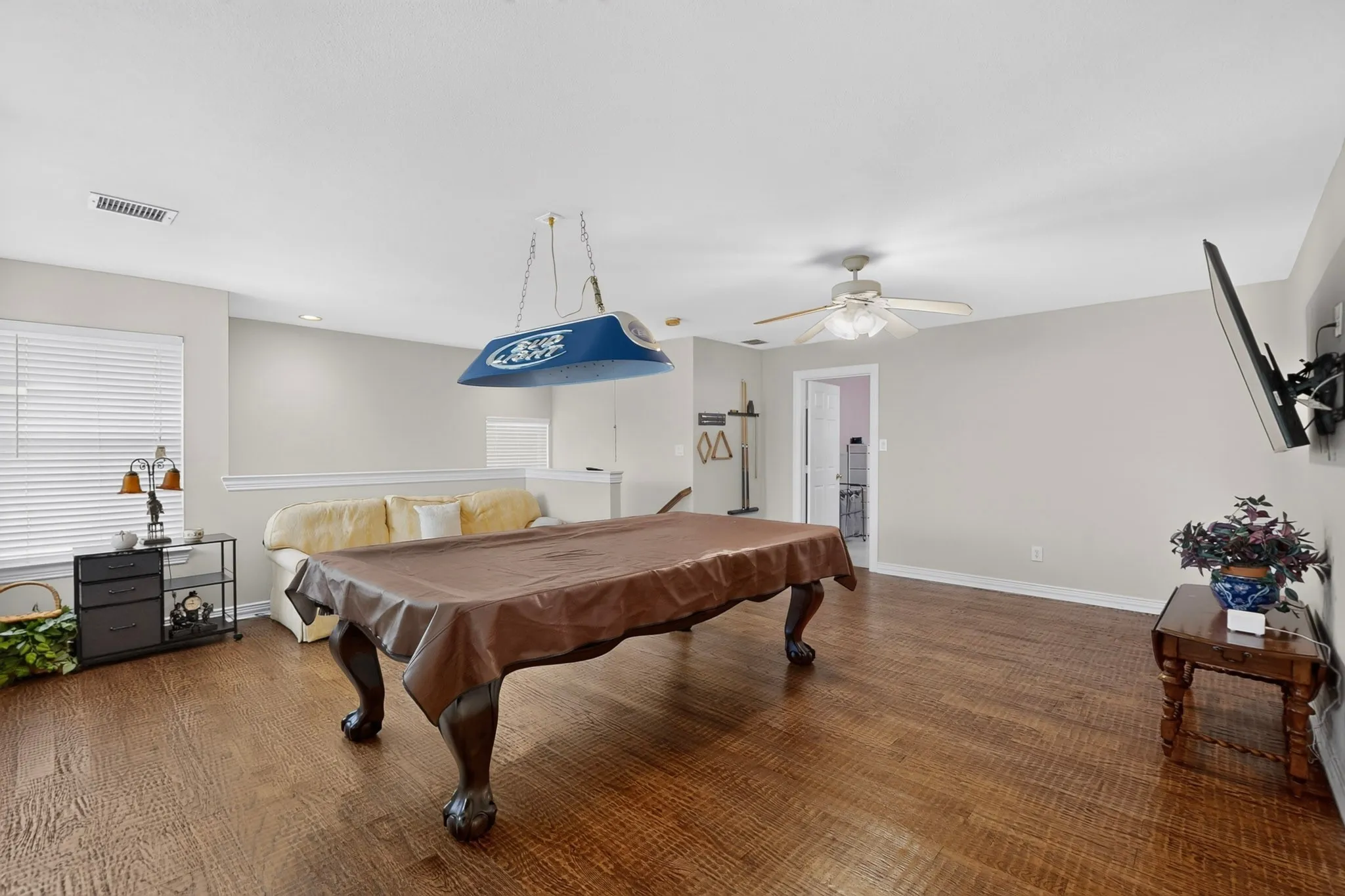 Single Family Residence For Sale in Denton County , 3609 Wise Lane, Flower Mound, Texas 75022, 5 Bedroom, 5 Bathroom, 2 Garage spaces, 4,319 Sqft, built in 2000, Price $999,500, mls#21317786, Real Estate Agent in Flower Mound, Homes For Sale in Denton county, Homes For Sale in Flower Mound, Realtor in Flower Mound Texas, Real Estate Brokerage Independent Realty Texas, Luminita Cordes Realtor