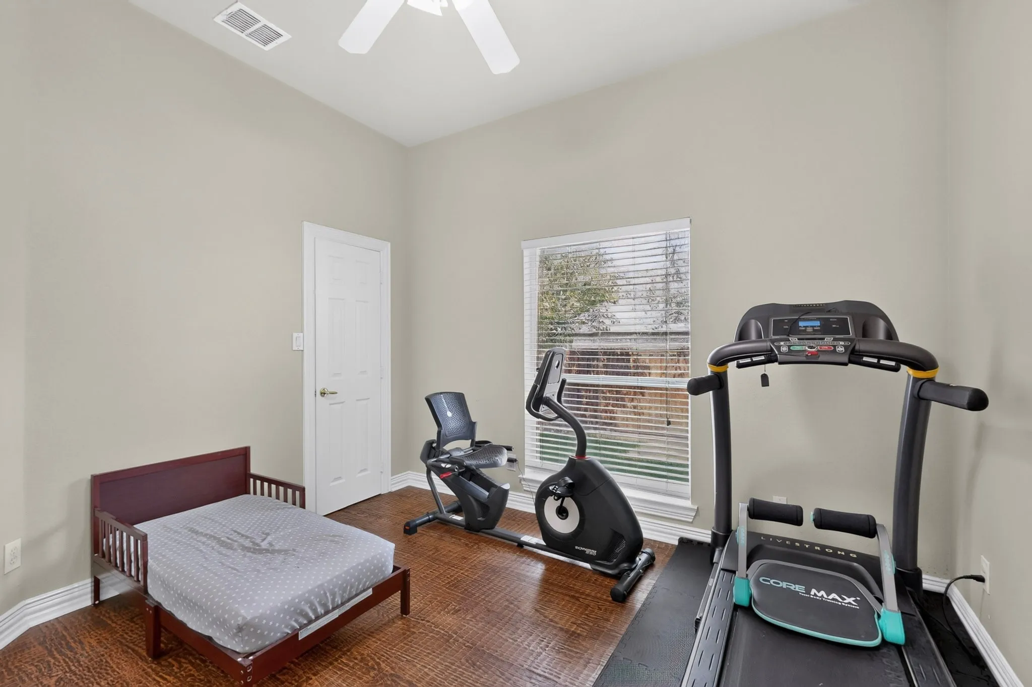 Single Family Residence For Sale in Denton County , 3609 Wise Lane, Flower Mound, Texas 75022, 5 Bedroom, 5 Bathroom, 2 Garage spaces, 4,319 Sqft, built in 2000, Price $999,500, mls#21317786, Real Estate Agent in Flower Mound, Homes For Sale in Denton county, Homes For Sale in Flower Mound, Realtor in Flower Mound Texas, Real Estate Brokerage Independent Realty Texas, Luminita Cordes Realtor
