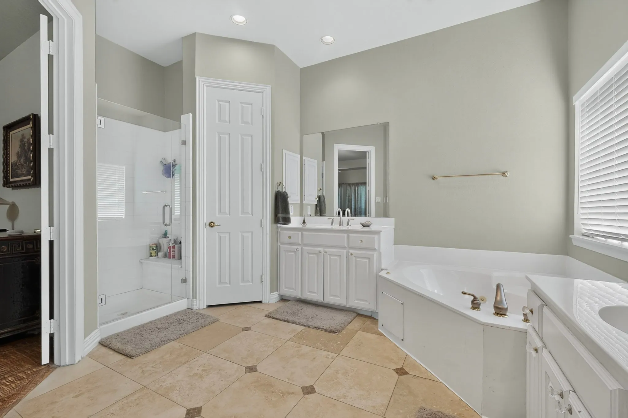 Single Family Residence For Sale in Denton County , 3609 Wise Lane, Flower Mound, Texas 75022, 5 Bedroom, 5 Bathroom, 2 Garage spaces, 4,319 Sqft, built in 2000, Price $999,500, mls#21317786, Real Estate Agent in Flower Mound, Homes For Sale in Denton county, Homes For Sale in Flower Mound, Realtor in Flower Mound Texas, Real Estate Brokerage Independent Realty Texas, Luminita Cordes Realtor