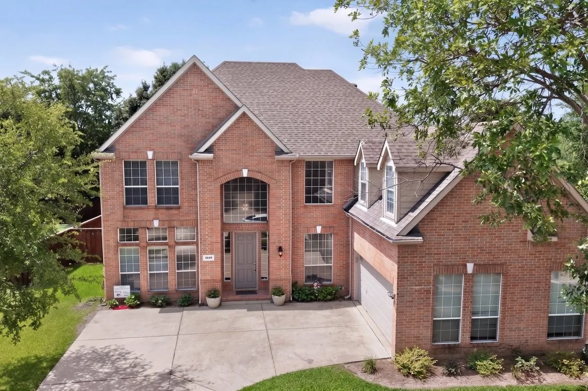Single Family Residence For Sale in Denton County , 3609 Wise Lane, Flower Mound, Texas 75022, 5 Bedroom, 5 Bathroom, 2 Garage spaces, 4,319 Sqft, built in 2000, Price $999,500, mls#21317786, Real Estate Agent in Flower Mound, Homes For Sale in Denton county, Homes For Sale in Flower Mound, Realtor in Flower Mound Texas, Real Estate Brokerage Independent Realty Texas, Luminita Cordes Realtor