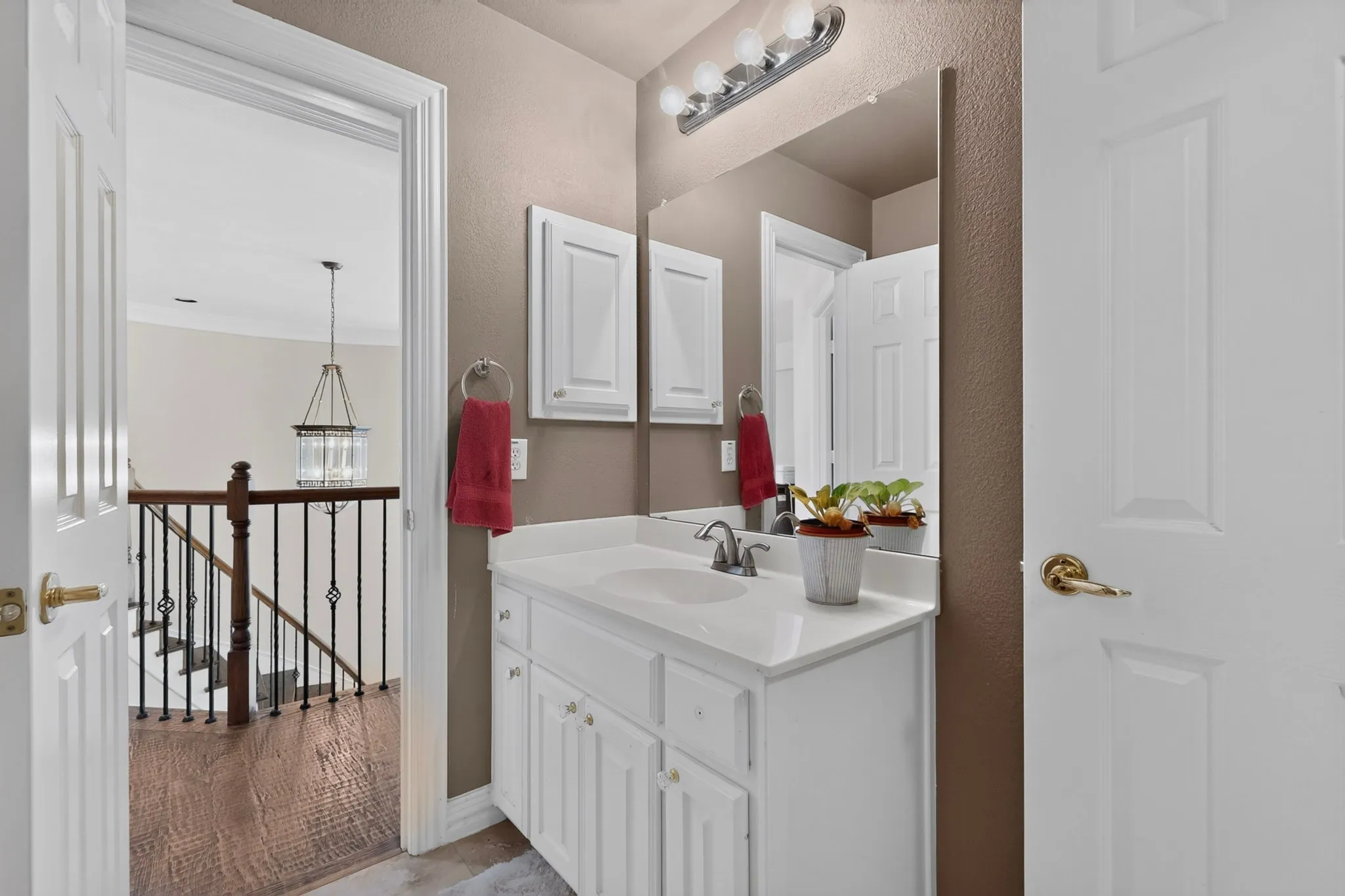 Single Family Residence For Sale in Denton County , 3609 Wise Lane, Flower Mound, Texas 75022, 5 Bedroom, 5 Bathroom, 2 Garage spaces, 4,319 Sqft, built in 2000, Price $999,500, mls#21317786, Real Estate Agent in Flower Mound, Homes For Sale in Denton county, Homes For Sale in Flower Mound, Realtor in Flower Mound Texas, Real Estate Brokerage Independent Realty Texas, Luminita Cordes Realtor