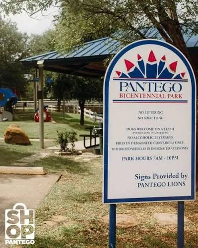 Single Family Residence For Sale in Tarrant County , 12 Park Row Court, Pantego, Texas 76013, 3 Bedroom, 3 Bathroom, 2 Garage spaces, 2,374 Sqft, built in 2000, mls#21312262, Real Estate Agent in Pantego, Homes For Sale in Tarrant county, Homes For Sale in Pantego, Realtor in Pantego Texas, Real Estate Brokerage Independent Realty Texas, Luminita Cordes Realtor