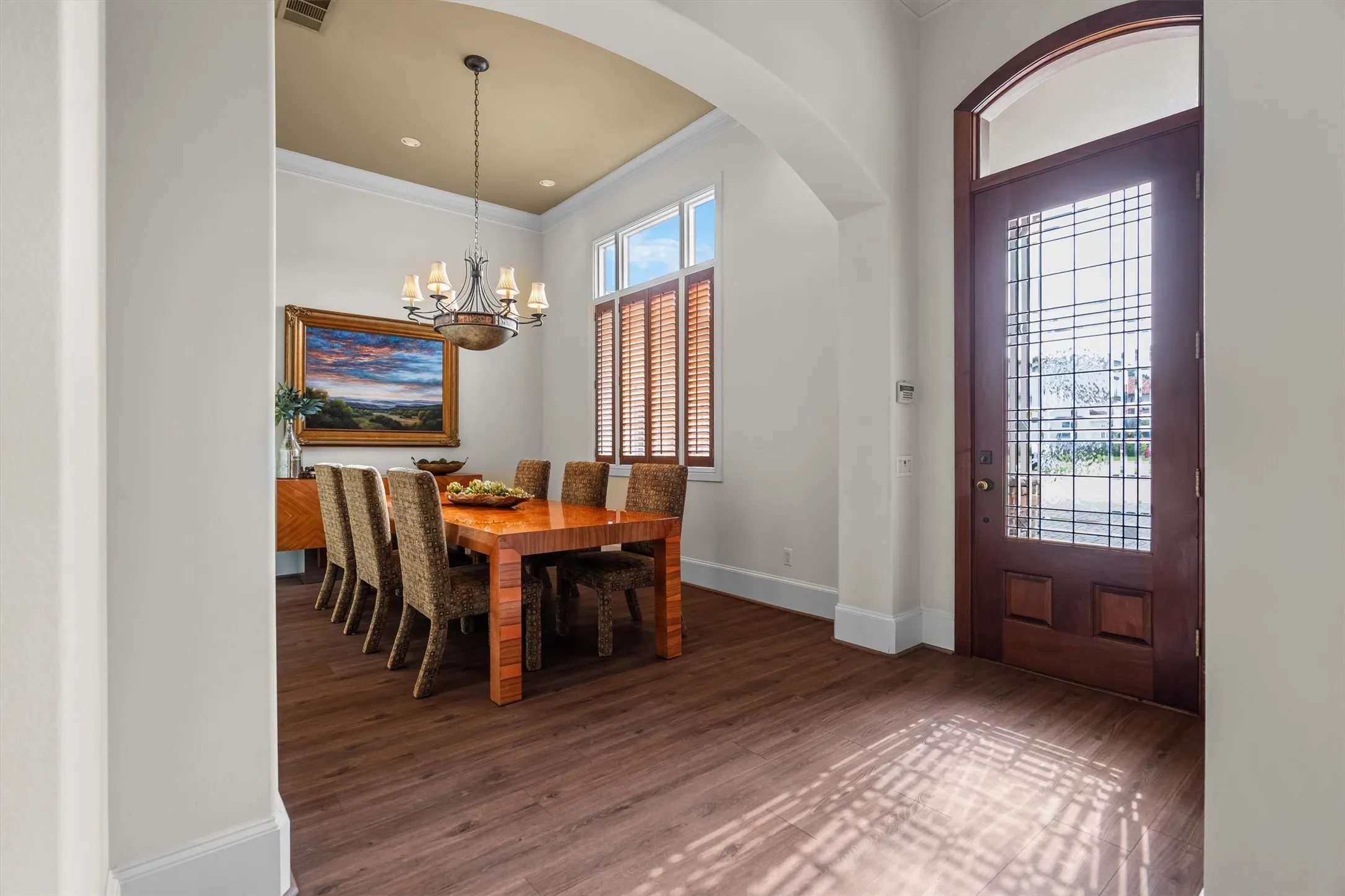 Single Family Residence For Sale in Tarrant County , 12 Park Row Court, Pantego, Texas 76013, 3 Bedroom, 3 Bathroom, 2 Garage spaces, 2,374 Sqft, built in 2000, mls#21312262, Real Estate Agent in Pantego, Homes For Sale in Tarrant county, Homes For Sale in Pantego, Realtor in Pantego Texas, Real Estate Brokerage Independent Realty Texas, Luminita Cordes Realtor
