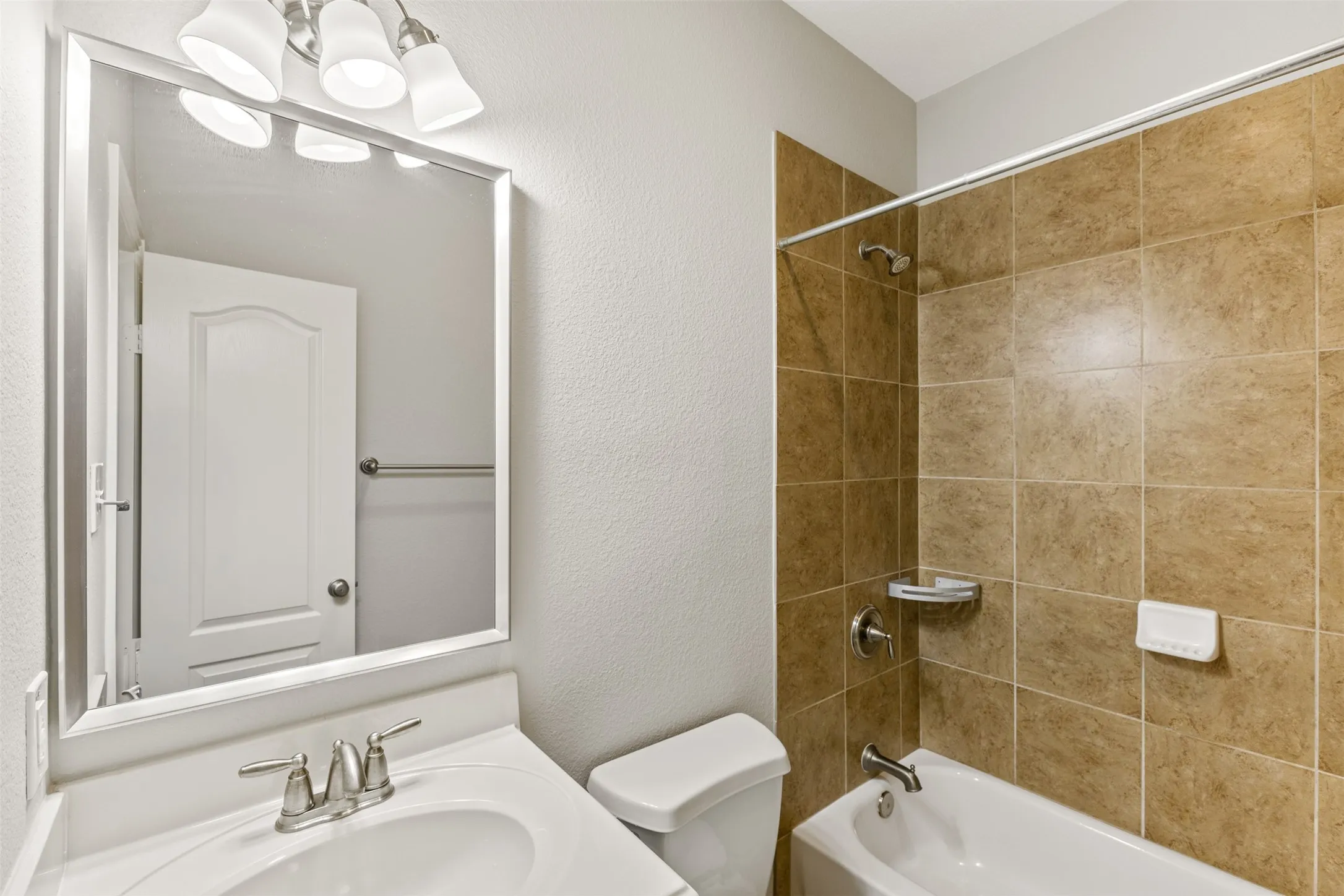 Condominium For Sale in Dallas County , 2326 Stutz Drive 106, Dallas, Texas 75235, 3 Bedroom, 4 Bathroom, 2 Garage spaces, 1,904 Sqft, built in 2008, mls#21317560, Real Estate Agent in Dallas, Homes For Sale in Dallas county, Homes For Sale in Dallas, Realtor in Dallas Texas, Real Estate Brokerage Independent Realty Texas, Luminita Cordes Realtor