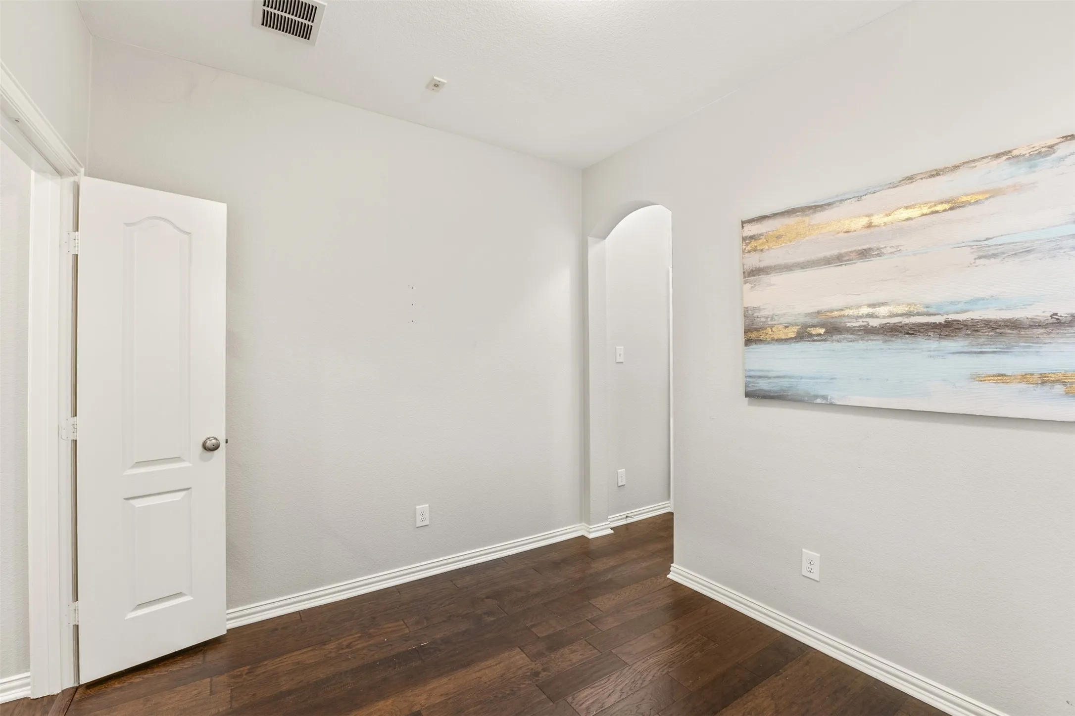 Condominium For Sale in Dallas County , 2326 Stutz Drive 106, Dallas, Texas 75235, 3 Bedroom, 4 Bathroom, 2 Garage spaces, 1,904 Sqft, built in 2008, mls#21317560, Real Estate Agent in Dallas, Homes For Sale in Dallas county, Homes For Sale in Dallas, Realtor in Dallas Texas, Real Estate Brokerage Independent Realty Texas, Luminita Cordes Realtor