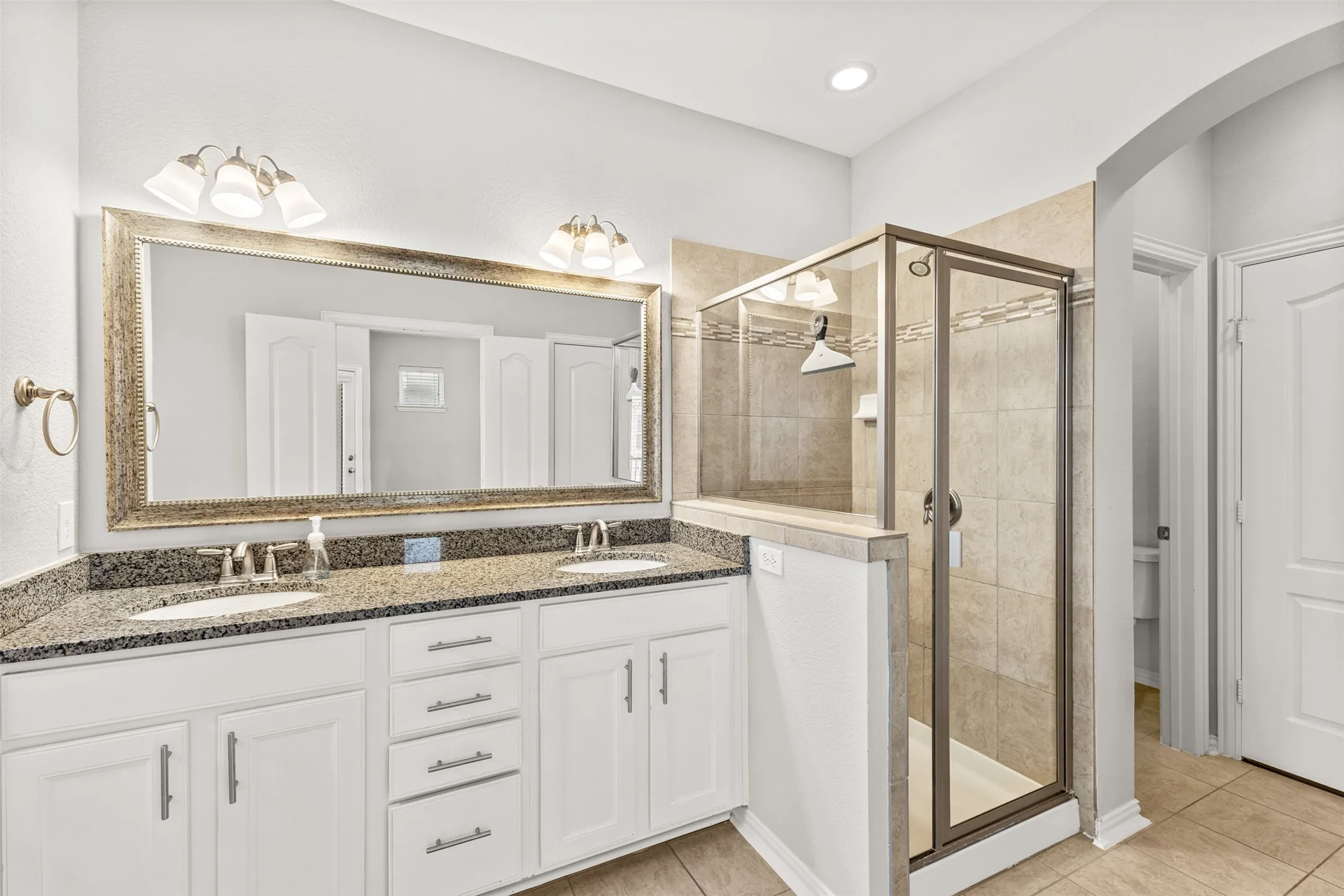 Condominium For Sale in Dallas County , 2326 Stutz Drive 106, Dallas, Texas 75235, 3 Bedroom, 4 Bathroom, 2 Garage spaces, 1,904 Sqft, built in 2008, mls#21317560, Real Estate Agent in Dallas, Homes For Sale in Dallas county, Homes For Sale in Dallas, Realtor in Dallas Texas, Real Estate Brokerage Independent Realty Texas, Luminita Cordes Realtor