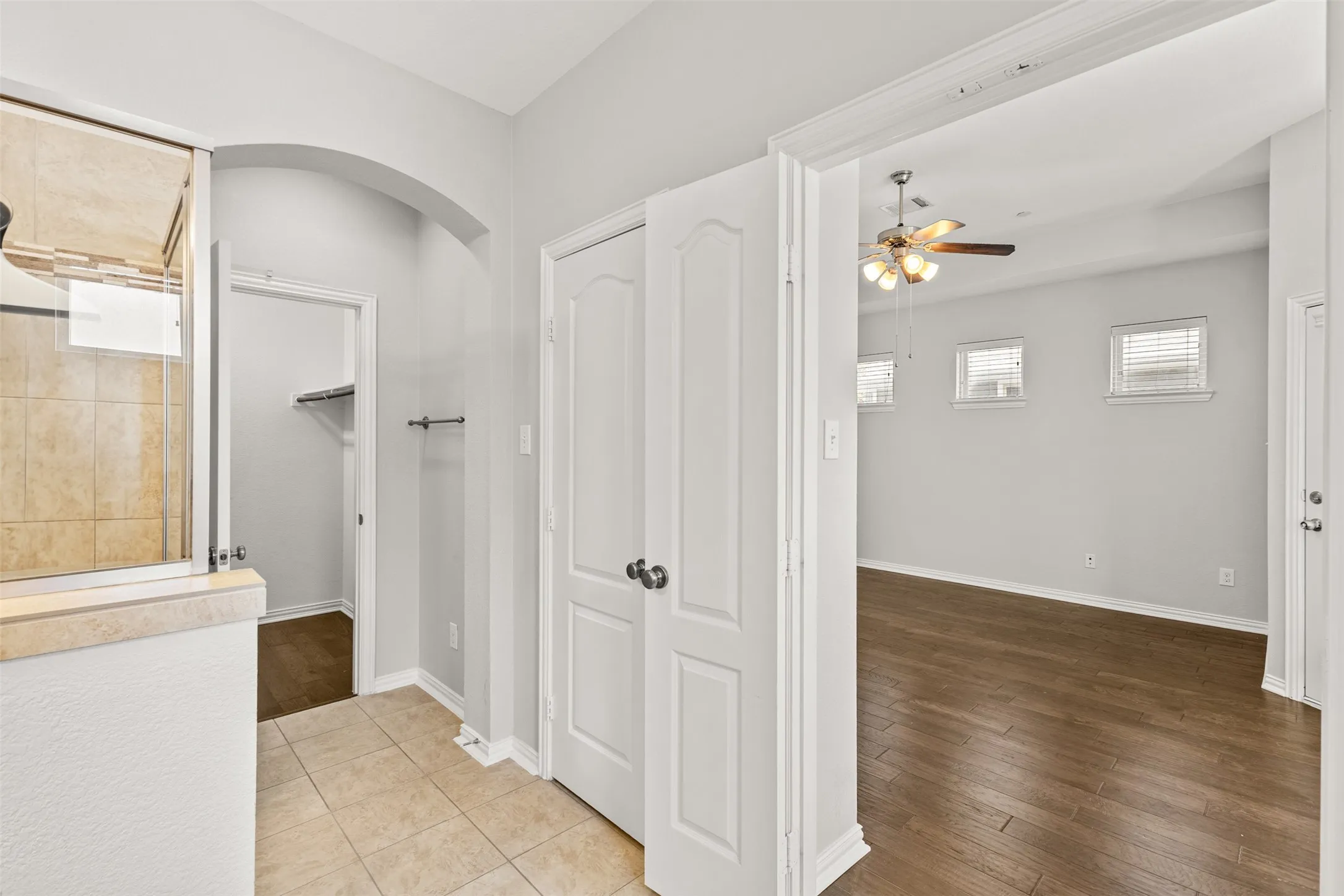 Condominium For Sale in Dallas County , 2326 Stutz Drive 106, Dallas, Texas 75235, 3 Bedroom, 4 Bathroom, 2 Garage spaces, 1,904 Sqft, built in 2008, mls#21317560, Real Estate Agent in Dallas, Homes For Sale in Dallas county, Homes For Sale in Dallas, Realtor in Dallas Texas, Real Estate Brokerage Independent Realty Texas, Luminita Cordes Realtor