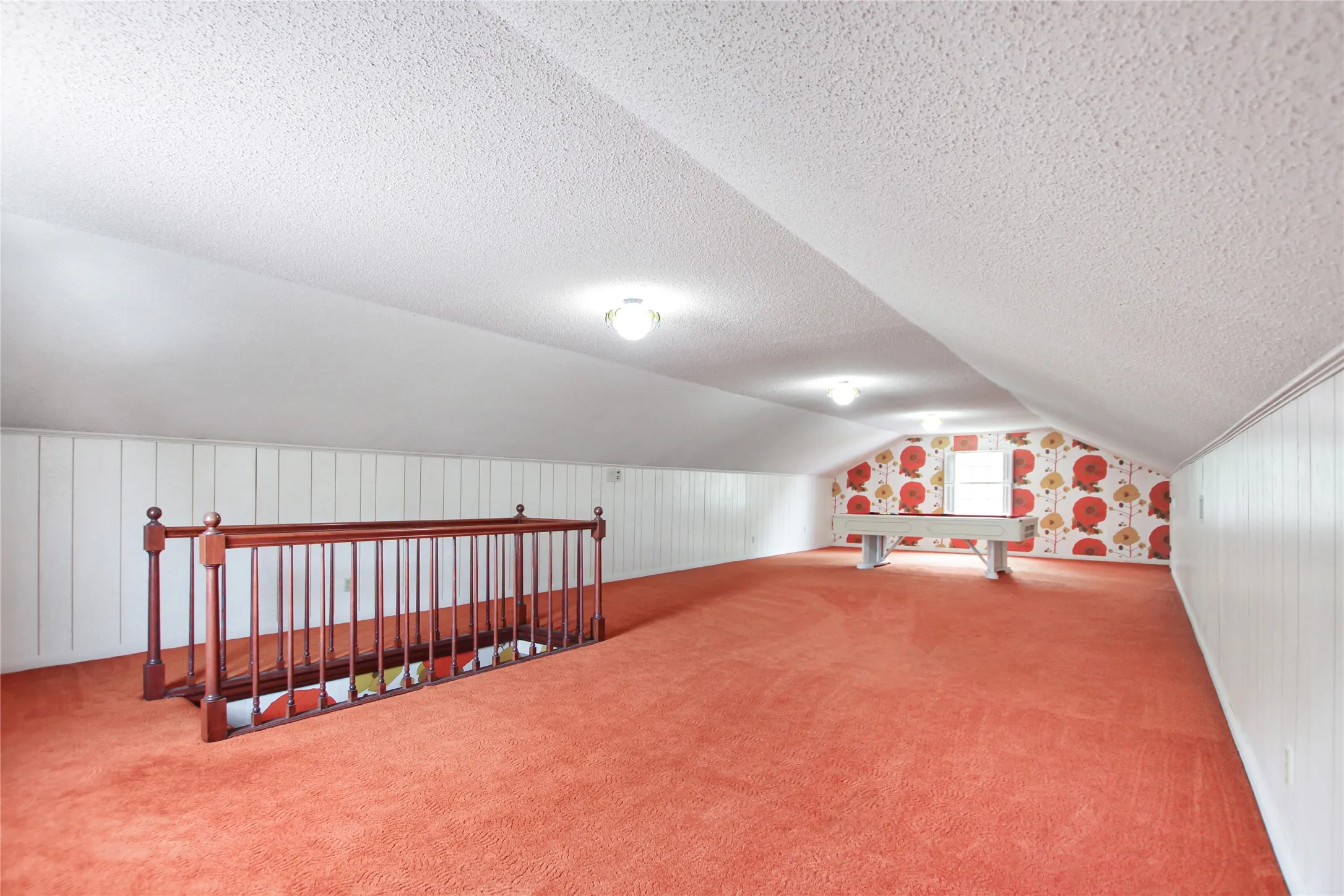 Single Family Residence For Sale in Cherokee County , 19413 US Highway 79 E, Jacksonville, Texas 75766, 5 Bedroom, 5 Bathroom, 3 Garage spaces, 6,151 Sqft, built in 1976, mls#21318293, Real Estate Agent in Jacksonville, Homes For Sale in Cherokee county, Homes For Sale in Jacksonville, Realtor in Jacksonville Texas, Real Estate Brokerage Independent Realty Texas, Luminita Cordes Realtor