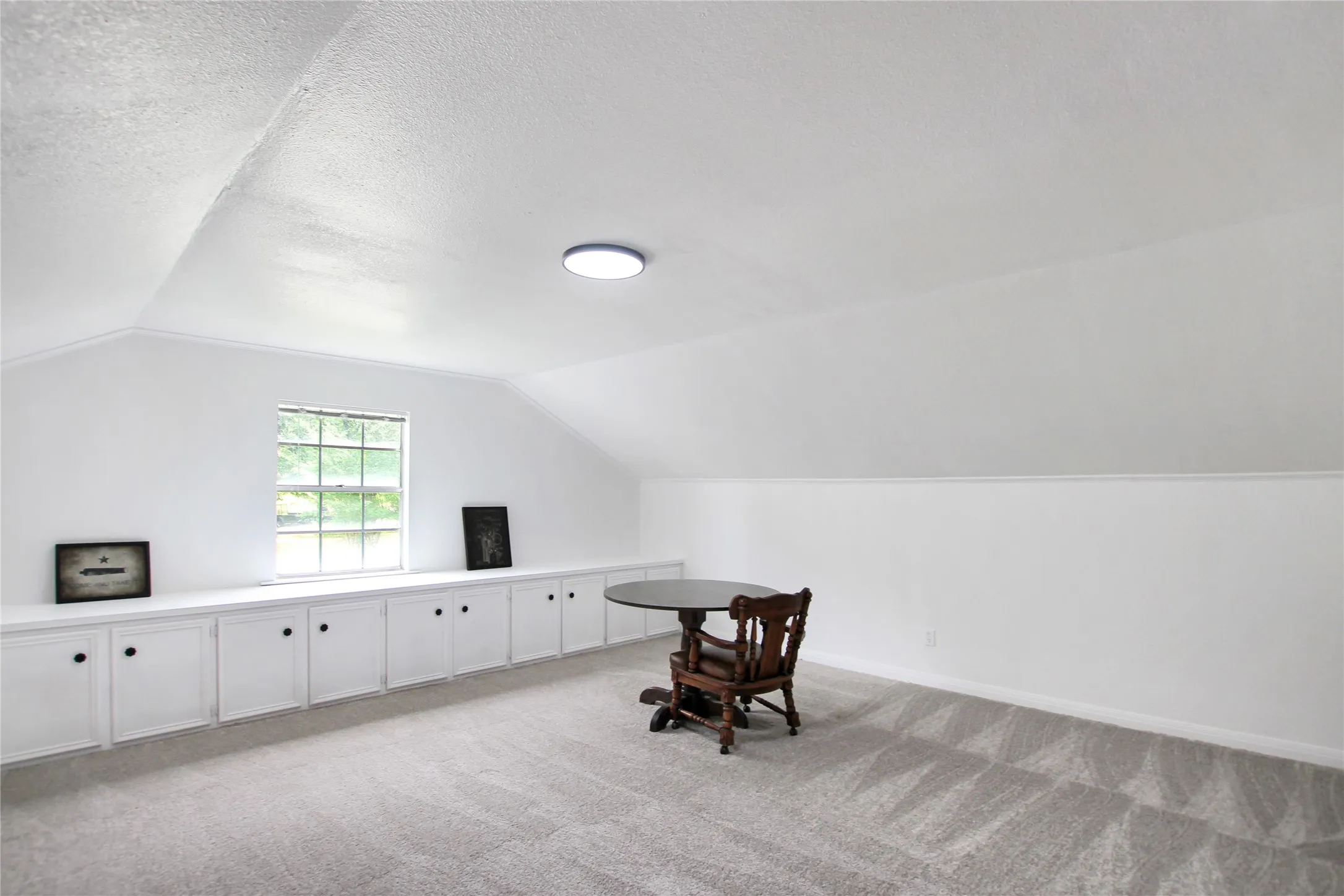 Single Family Residence For Sale in Cherokee County , 19413 US Highway 79 E, Jacksonville, Texas 75766, 5 Bedroom, 5 Bathroom, 3 Garage spaces, 6,151 Sqft, built in 1976, mls#21318293, Real Estate Agent in Jacksonville, Homes For Sale in Cherokee county, Homes For Sale in Jacksonville, Realtor in Jacksonville Texas, Real Estate Brokerage Independent Realty Texas, Luminita Cordes Realtor