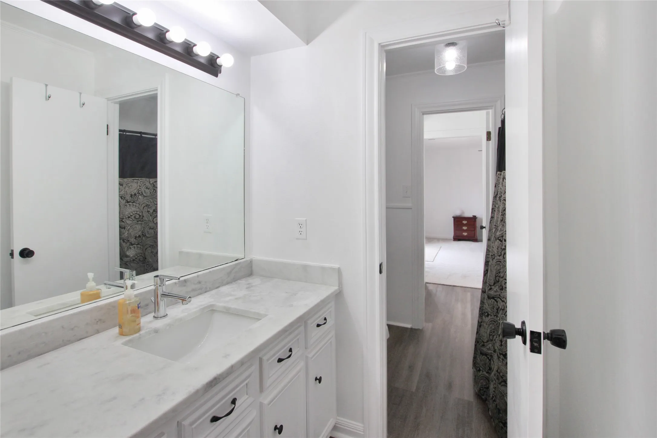 Single Family Residence For Sale in Cherokee County , 19413 US Highway 79 E, Jacksonville, Texas 75766, 5 Bedroom, 5 Bathroom, 3 Garage spaces, 6,151 Sqft, built in 1976, mls#21318293, Real Estate Agent in Jacksonville, Homes For Sale in Cherokee county, Homes For Sale in Jacksonville, Realtor in Jacksonville Texas, Real Estate Brokerage Independent Realty Texas, Luminita Cordes Realtor