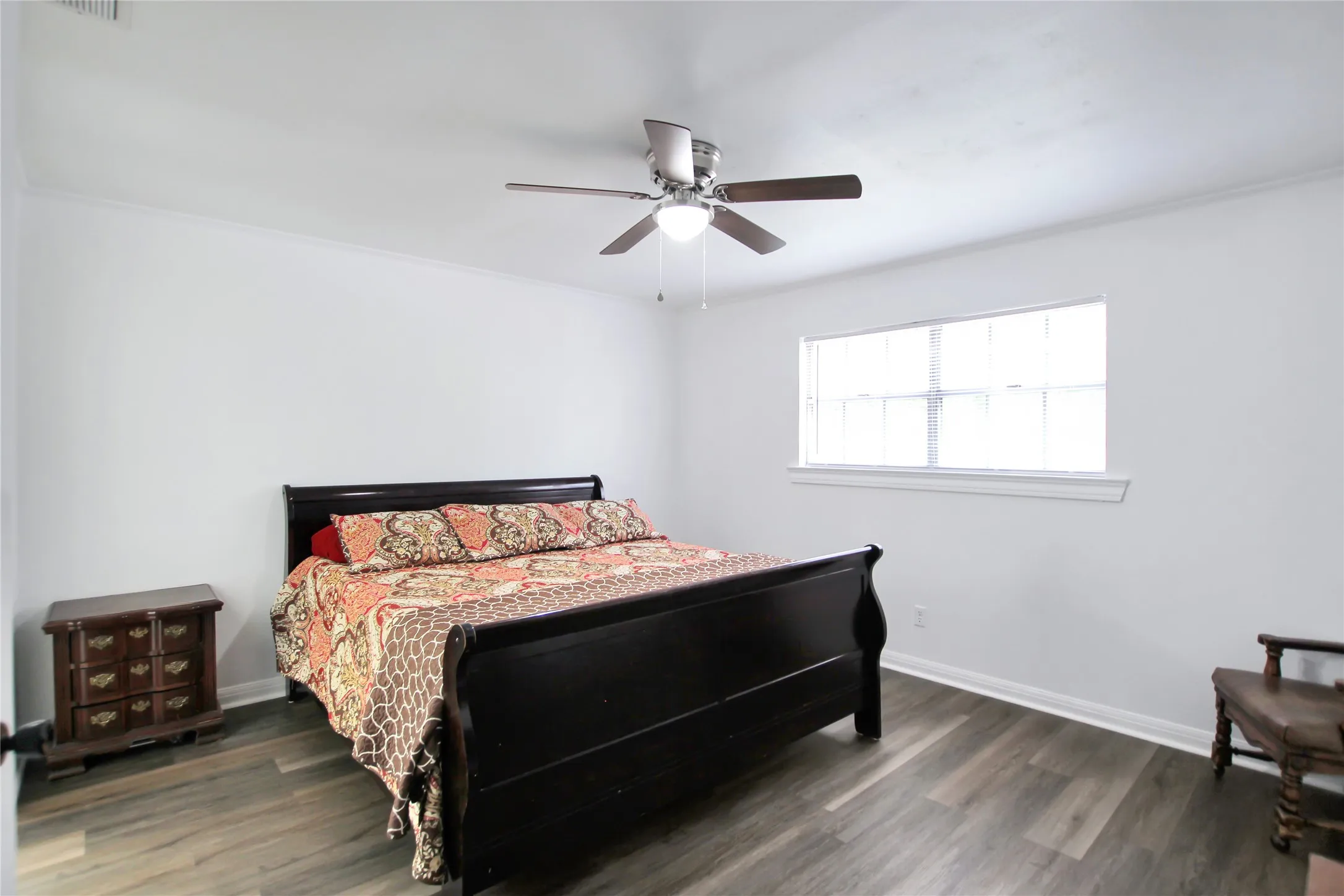Single Family Residence For Sale in Cherokee County , 19413 US Highway 79 E, Jacksonville, Texas 75766, 5 Bedroom, 5 Bathroom, 3 Garage spaces, 6,151 Sqft, built in 1976, mls#21318293, Real Estate Agent in Jacksonville, Homes For Sale in Cherokee county, Homes For Sale in Jacksonville, Realtor in Jacksonville Texas, Real Estate Brokerage Independent Realty Texas, Luminita Cordes Realtor