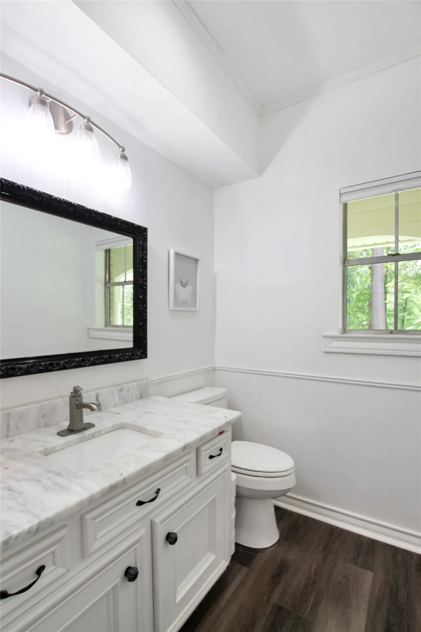 Single Family Residence For Sale in Cherokee County , 19413 US Highway 79 E, Jacksonville, Texas 75766, 5 Bedroom, 5 Bathroom, 3 Garage spaces, 6,151 Sqft, built in 1976, mls#21318293, Real Estate Agent in Jacksonville, Homes For Sale in Cherokee county, Homes For Sale in Jacksonville, Realtor in Jacksonville Texas, Real Estate Brokerage Independent Realty Texas, Luminita Cordes Realtor