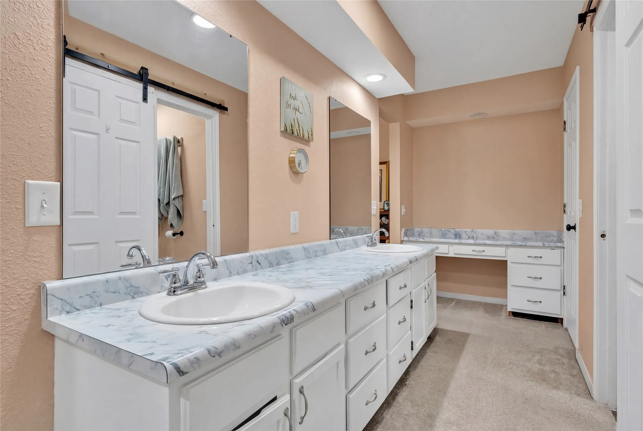 Single Family Residence For Sale in Johnson County , 311 Shady Oak Road, Keene, Texas 76059, 4 Bedroom, 3 Bathroom, 2 Garage spaces, 2,447 Sqft, built in 1978, mls#21309237, Real Estate Agent in Keene, Homes For Sale in Johnson county, Homes For Sale in Keene, Realtor in Keene Texas, Real Estate Brokerage Independent Realty Texas, Luminita Cordes Realtor