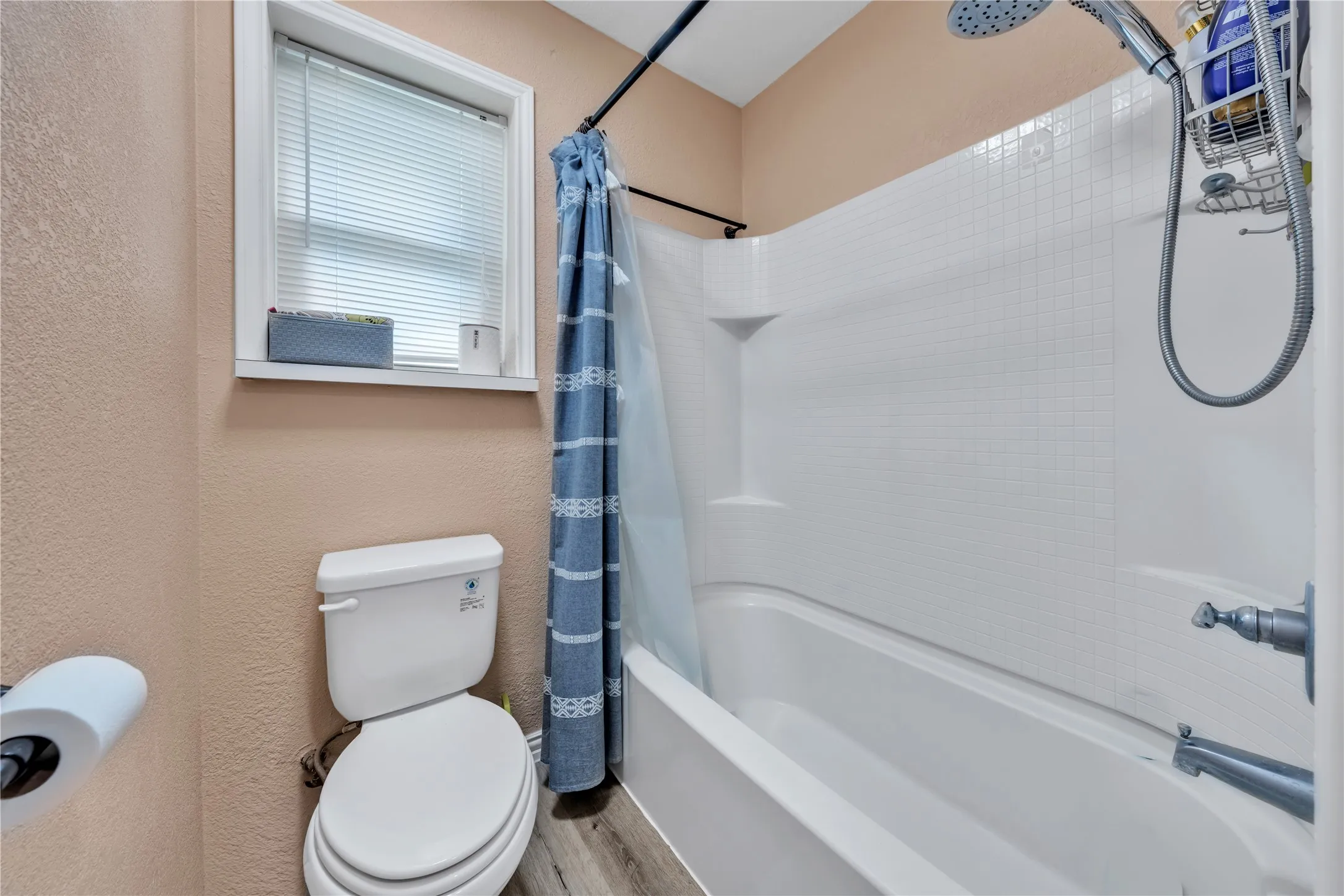 Single Family Residence For Sale in Johnson County , 311 Shady Oak Road, Keene, Texas 76059, 4 Bedroom, 3 Bathroom, 2 Garage spaces, 2,447 Sqft, built in 1978, mls#21309237, Real Estate Agent in Keene, Homes For Sale in Johnson county, Homes For Sale in Keene, Realtor in Keene Texas, Real Estate Brokerage Independent Realty Texas, Luminita Cordes Realtor