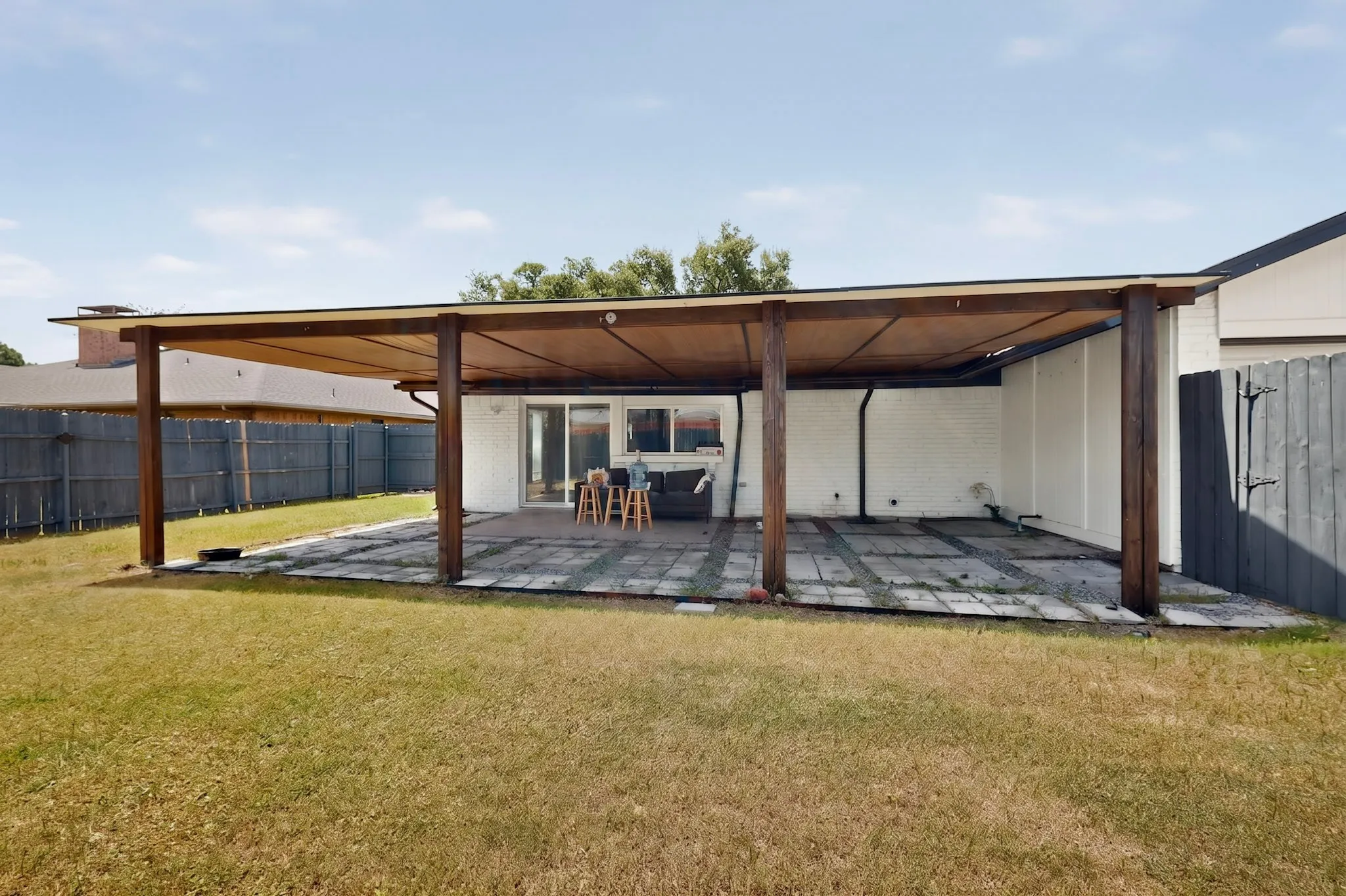Single Family Residence For Rent in Dallas County , 1807 Auburn Drive, Richardson, Texas 75081, 4 Bedrooms, 2 Bathrooms, 2 Garage spaces, 2,316 Sqft, built in 1974, Price $2,800, mls#21315695, Real Estate Agent in Richardson, Homes For Rent in Dallas county, Homes For Rent in Richardson, Realtor in Richardson Texas, Real Estate Brokerage Independent Realty Texas, Luminita Cordes Realtor