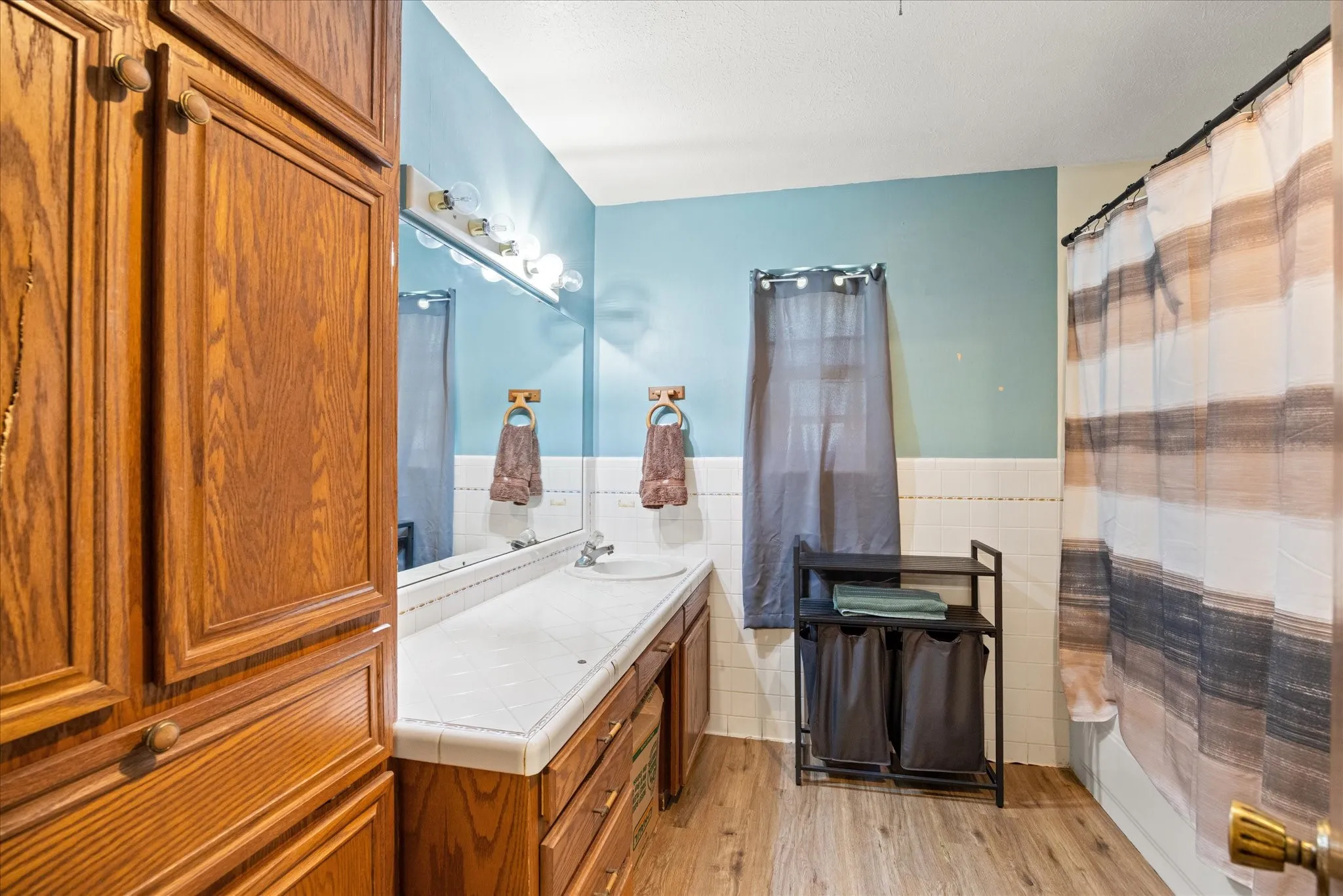 Single Family Residence For Sale in Erath County , 575 N Charlotte Avenue, Stephenville, Texas 76401, 4 Bedroom, 2 Bathroom, Garage spaces, 2,156 Sqft, built in 1965, mls#21317760, Real Estate Agent in Stephenville, Homes For Sale in Erath county, Homes For Sale in Stephenville, Realtor in Stephenville Texas, Real Estate Brokerage Independent Realty Texas, Luminita Cordes Realtor