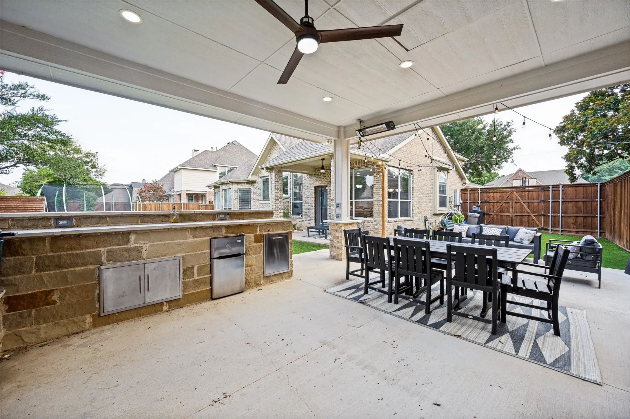 Single Family Residence For Sale in Denton County , 1700 Coyote Ridge, Carrollton, Texas 75010, 5 Bedroom, 4 Bathroom, 3 Garage spaces, 3,260 Sqft, built in 2001, mls#21316884, Real Estate Agent in Carrollton, Homes For Sale in Denton county, Homes For Sale in Carrollton, Realtor in Carrollton Texas, Real Estate Brokerage Independent Realty Texas, Luminita Cordes Realtor